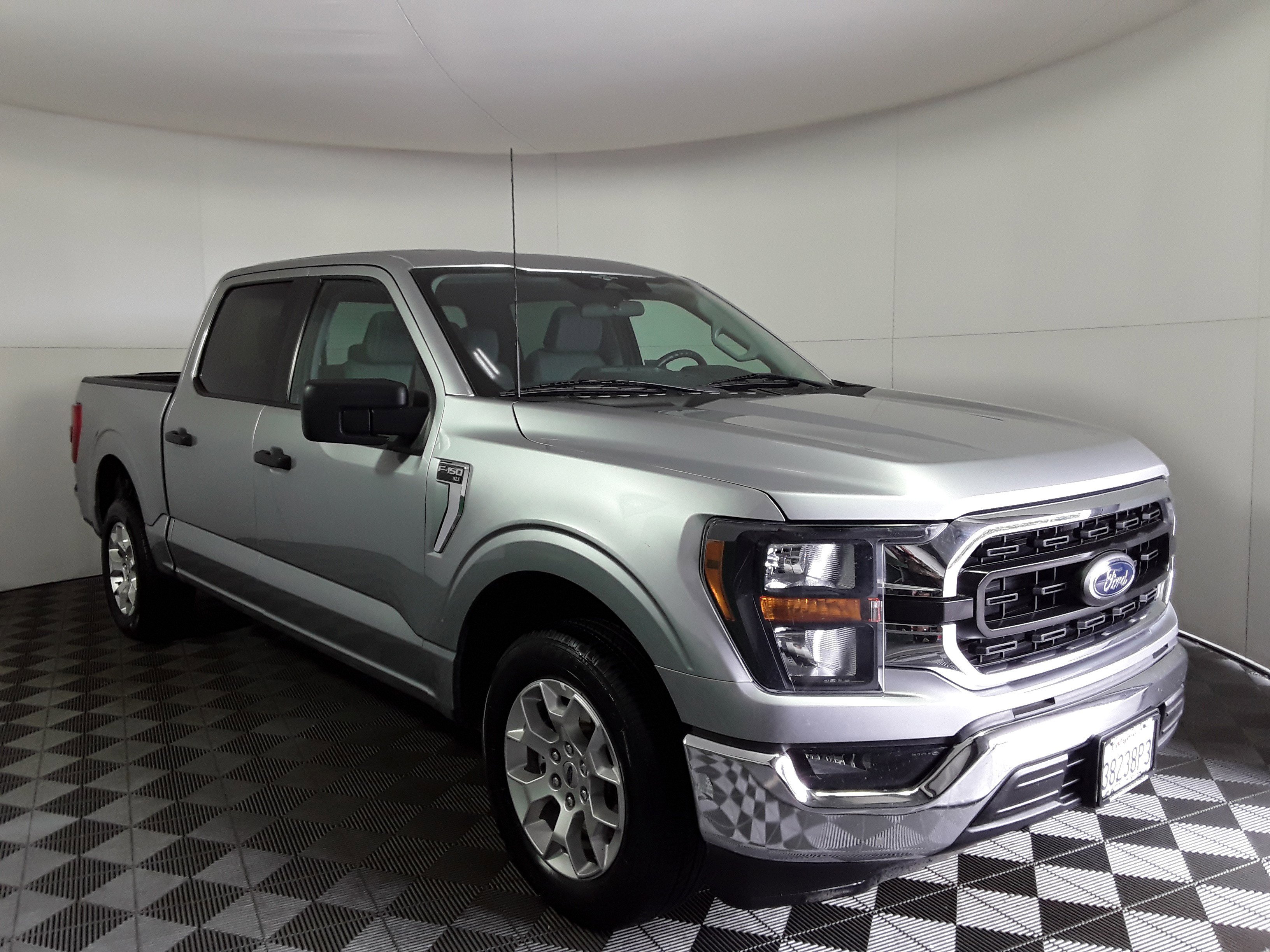 2023 Ford F-150 XLT 2WD SuperCrew 5.5' Box