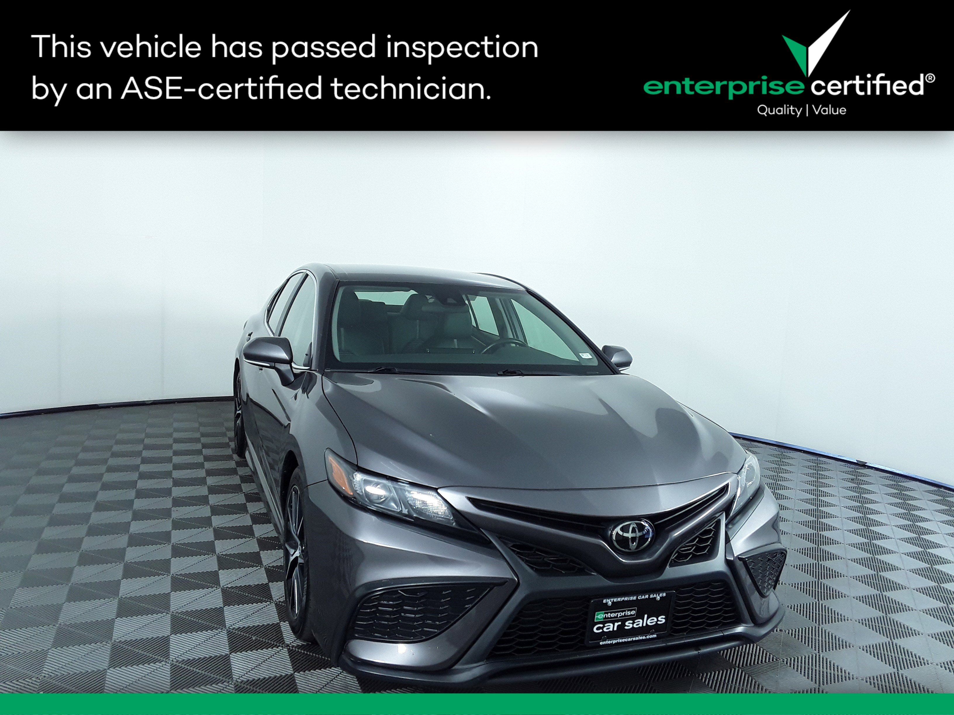 2023 Toyota Camry SE Auto