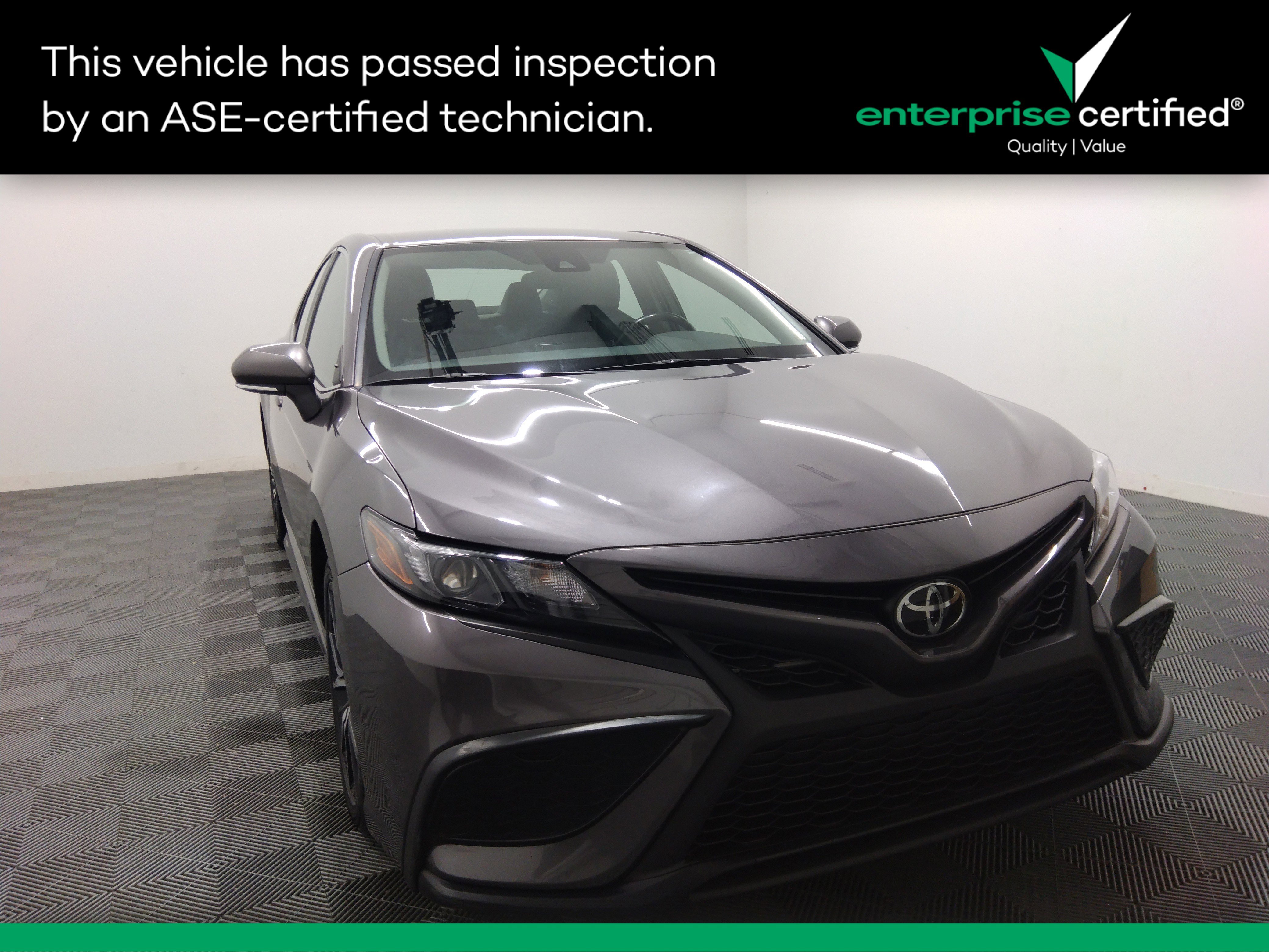 Used 2023 Toyota Camry SE Auto