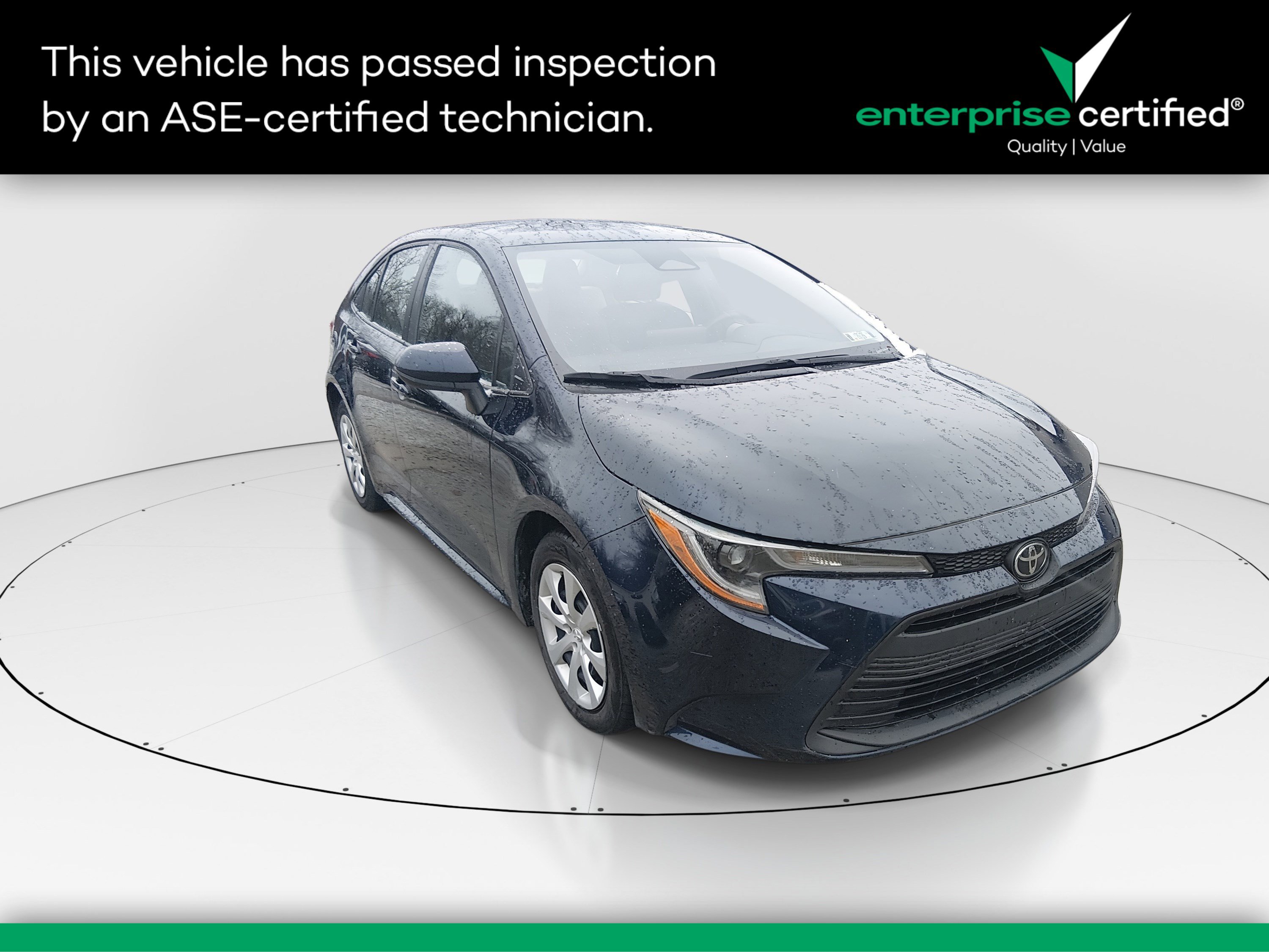 2024 Toyota Corolla LE's photo