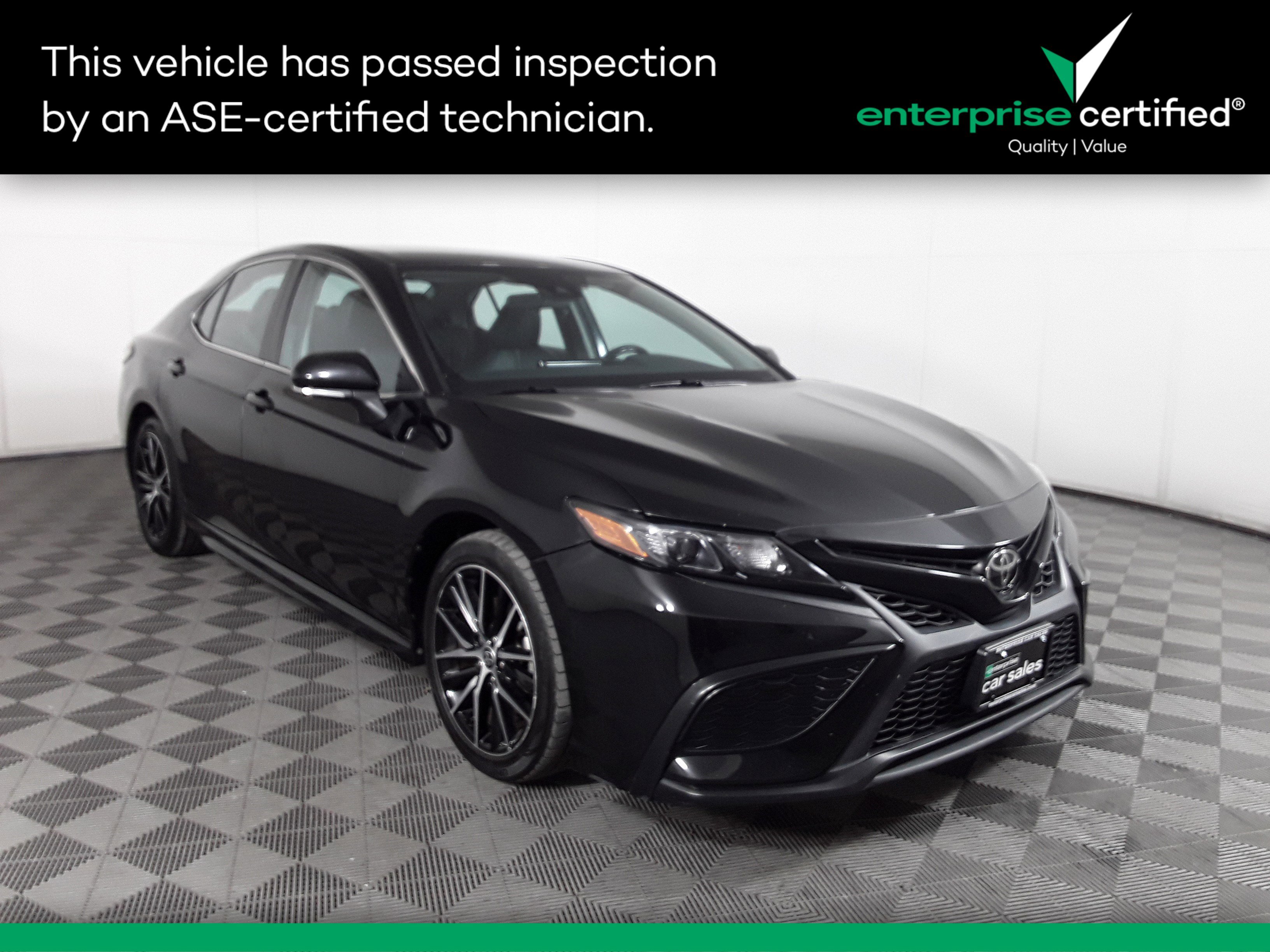2022 Toyota Camry SE Auto