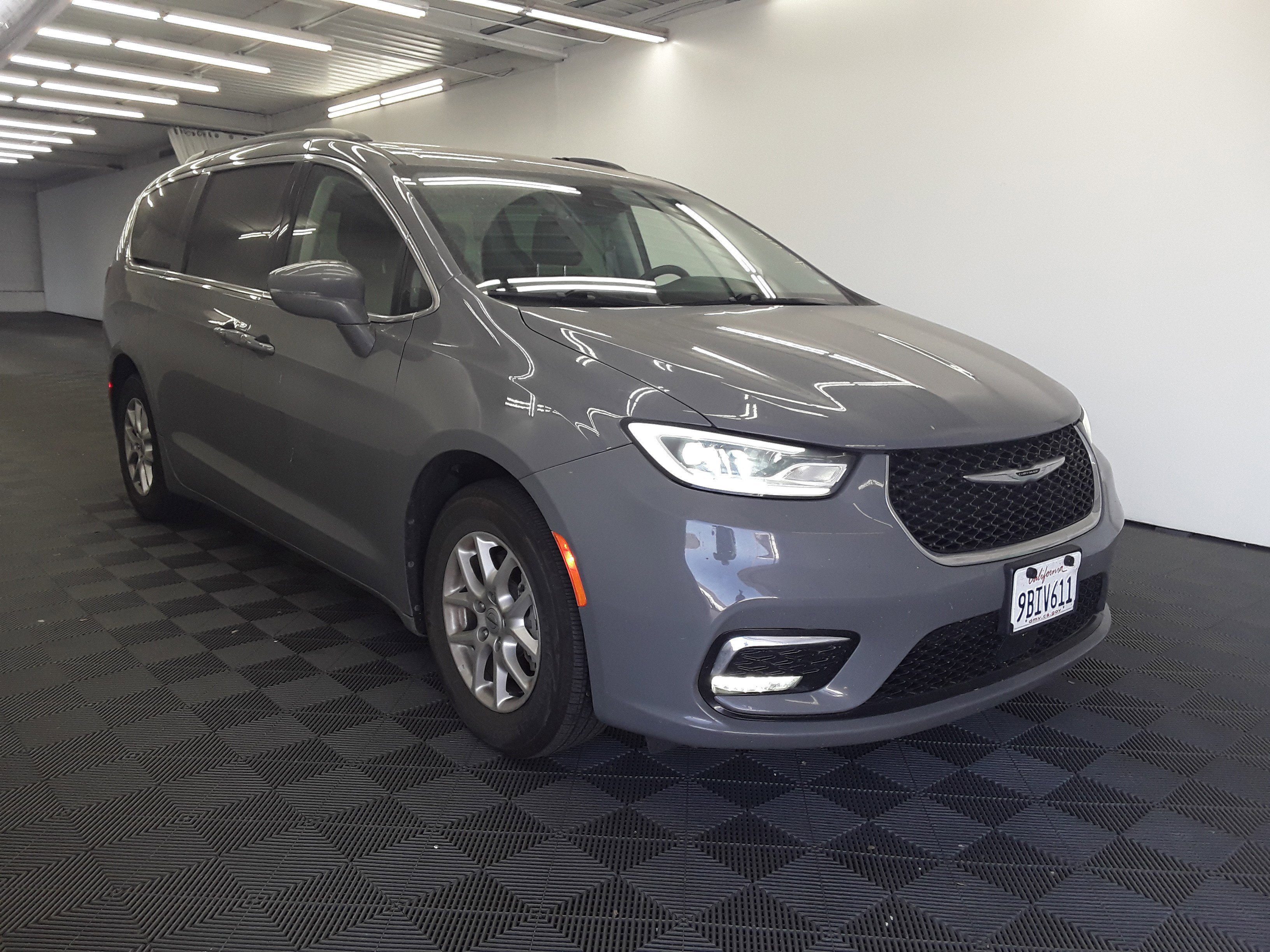 Used 2022 Chrysler Pacifica Touring L FWD