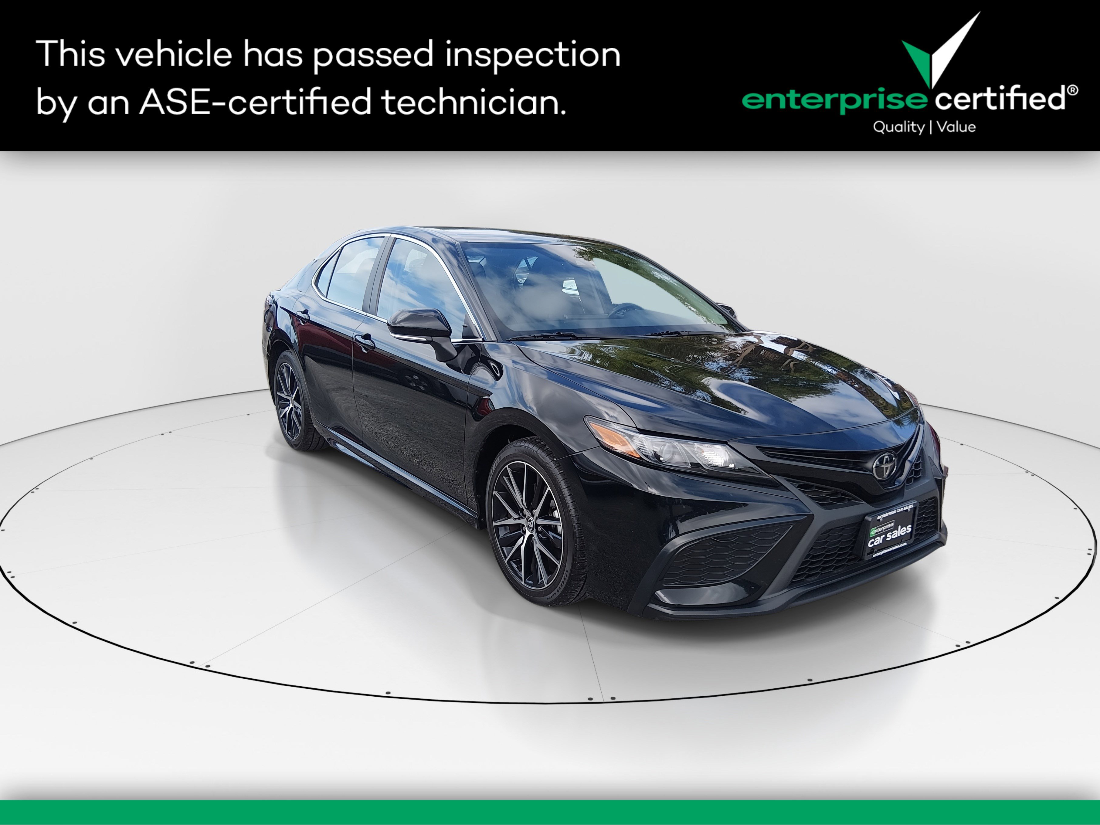 Used 2023 Toyota Camry SE Auto