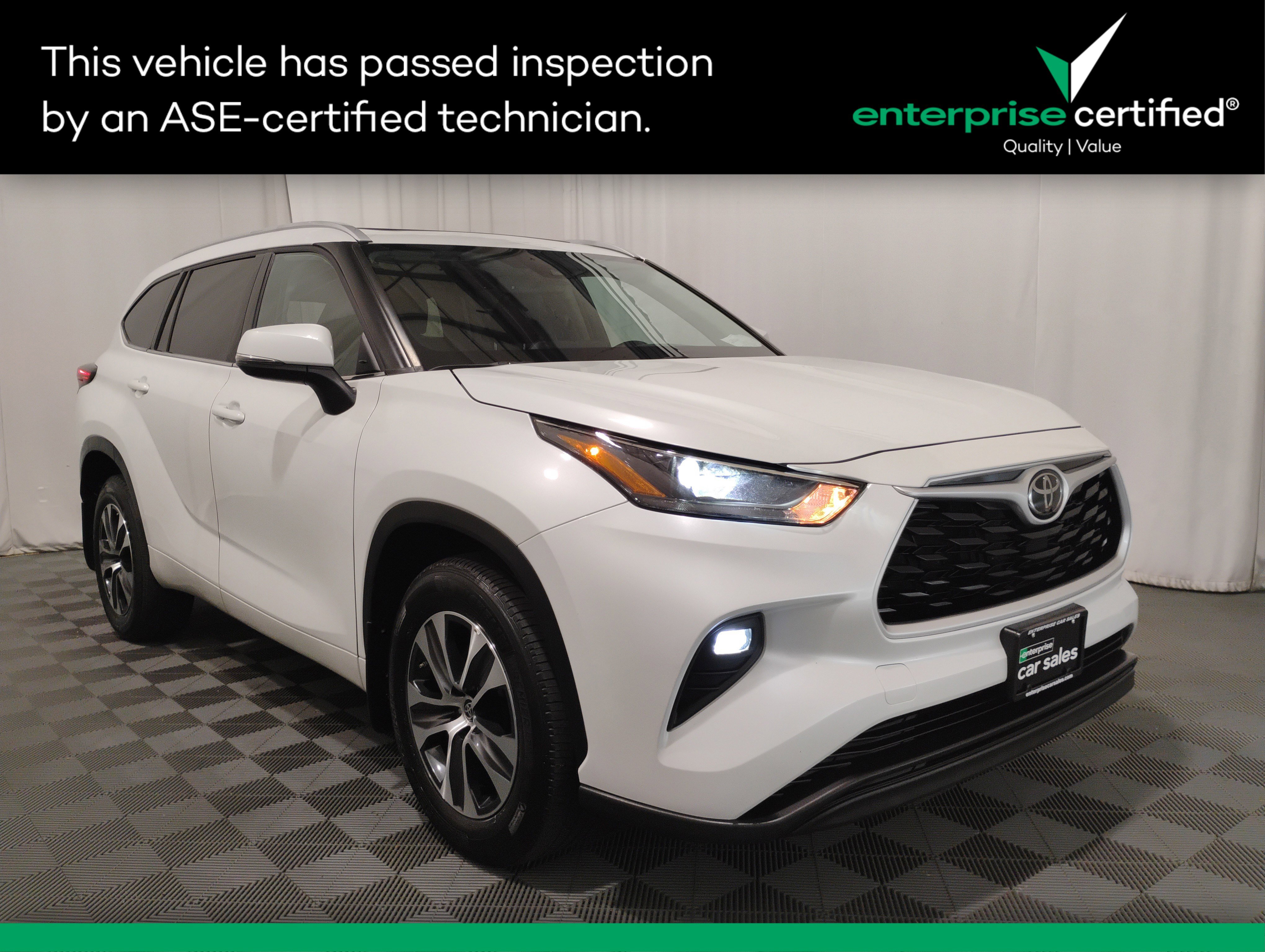 Used 2022 Toyota Highlander XLE AWD