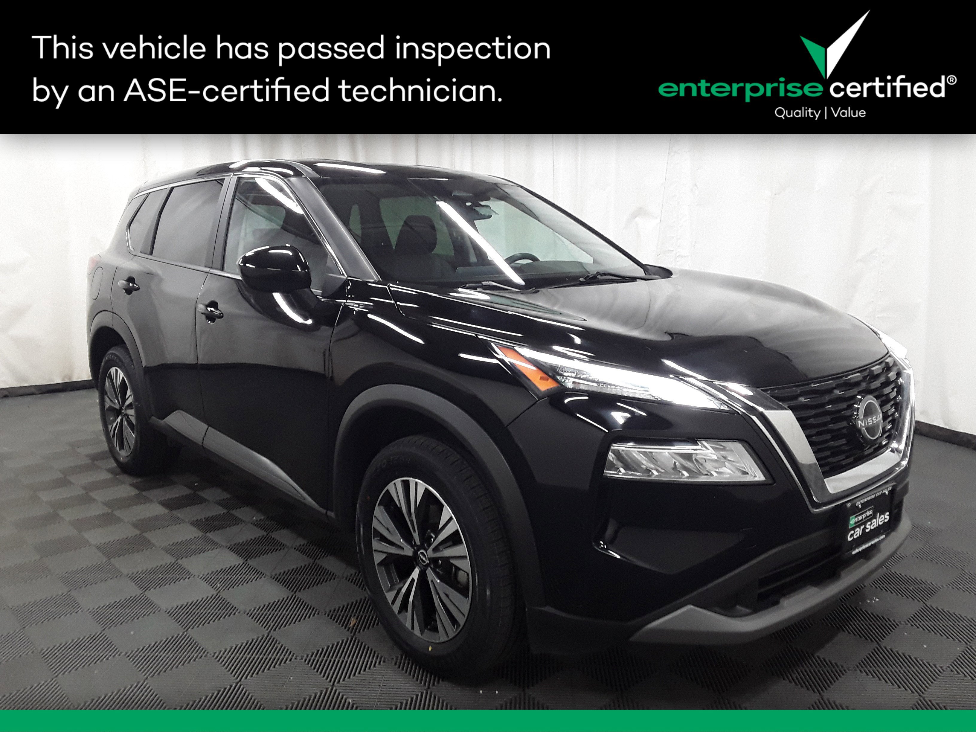 2023 Nissan Rogue SV's photo