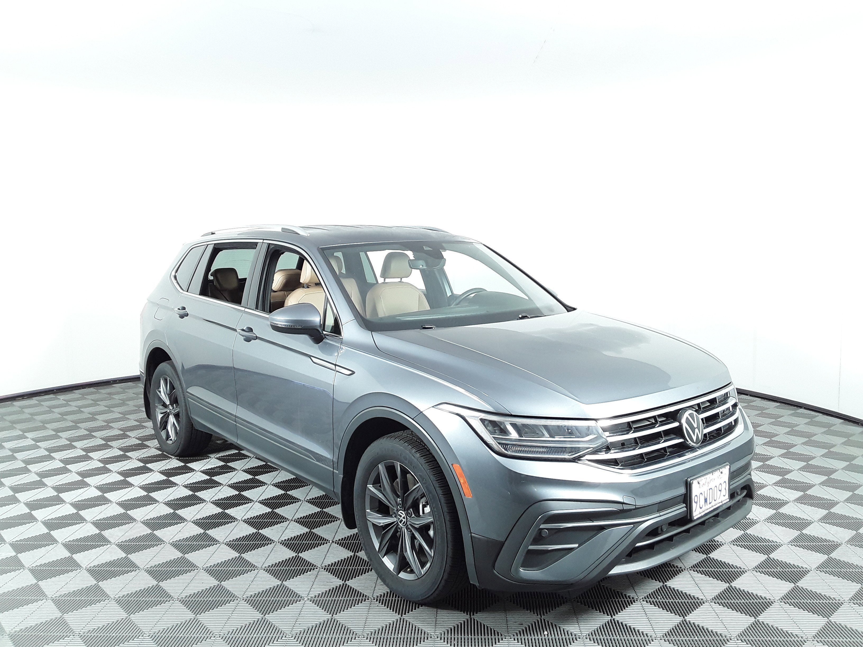 Used 2022 Volkswagen Tiguan 2.0T SE FWD