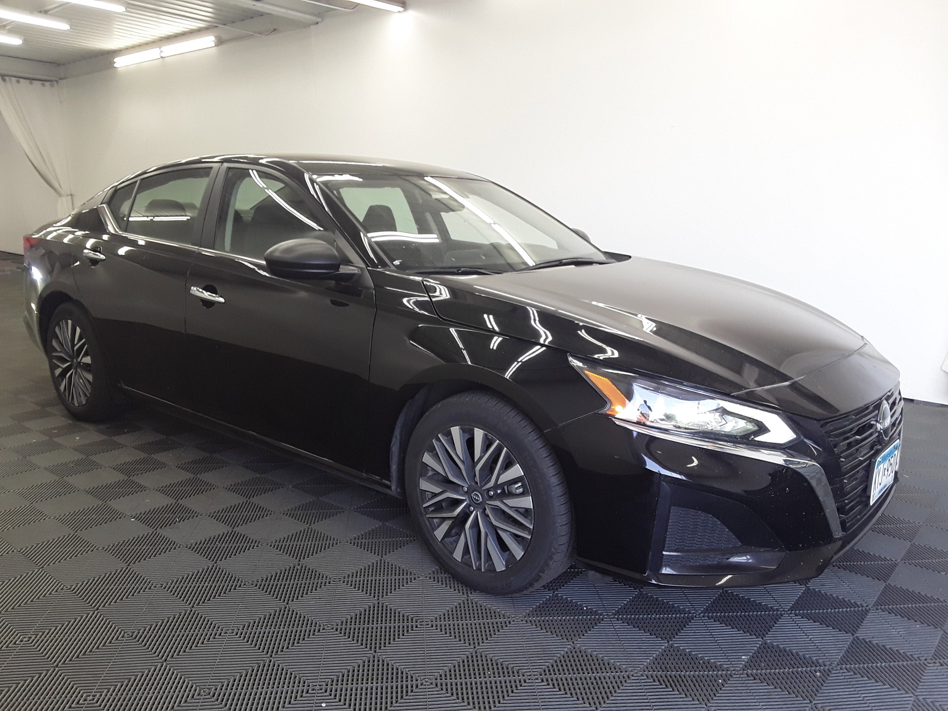 2024 Nissan Altima 2.5 SV Sedan
