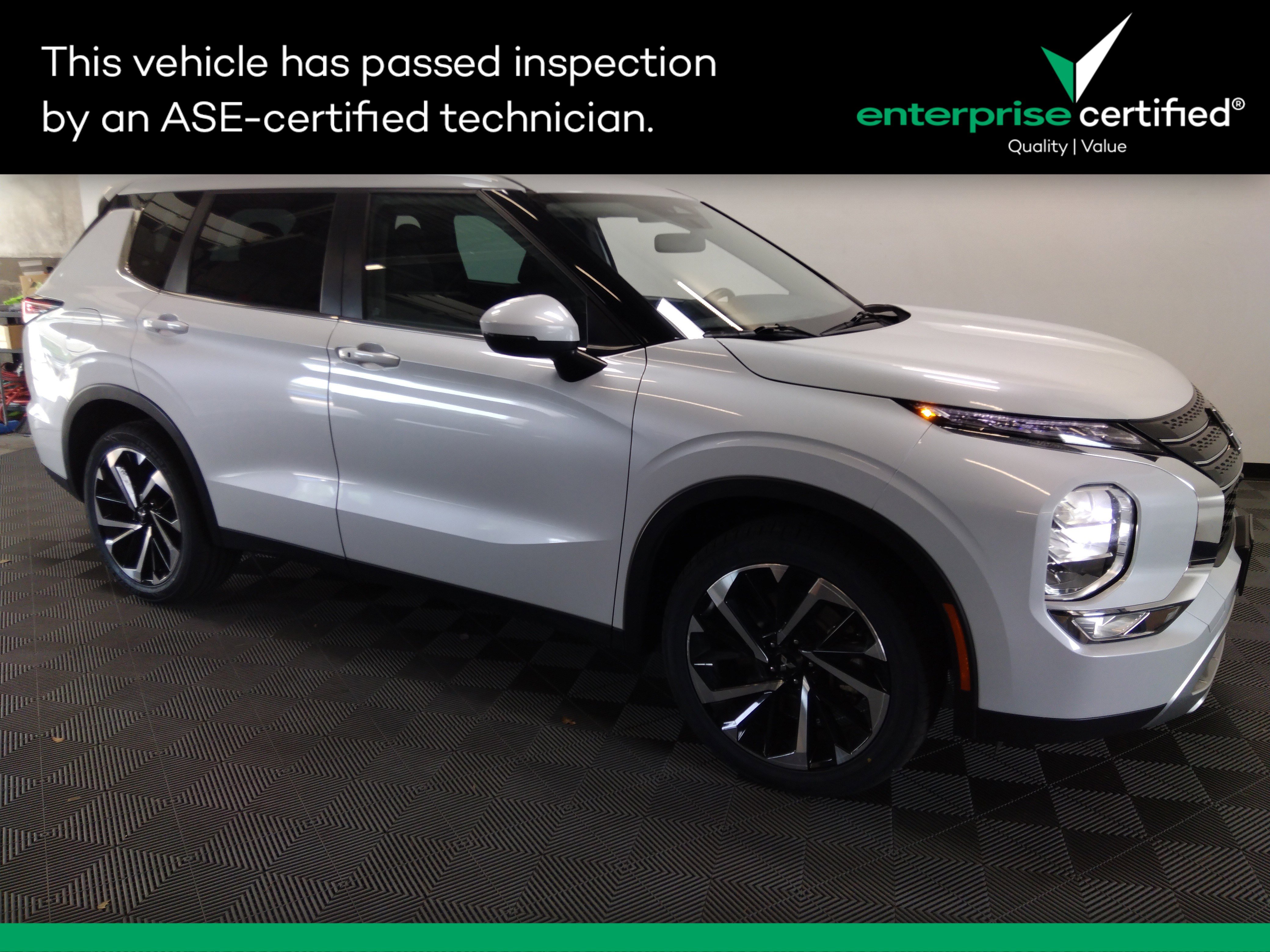 Used 2023 Mitsubishi Outlander SE Special Edition FWD