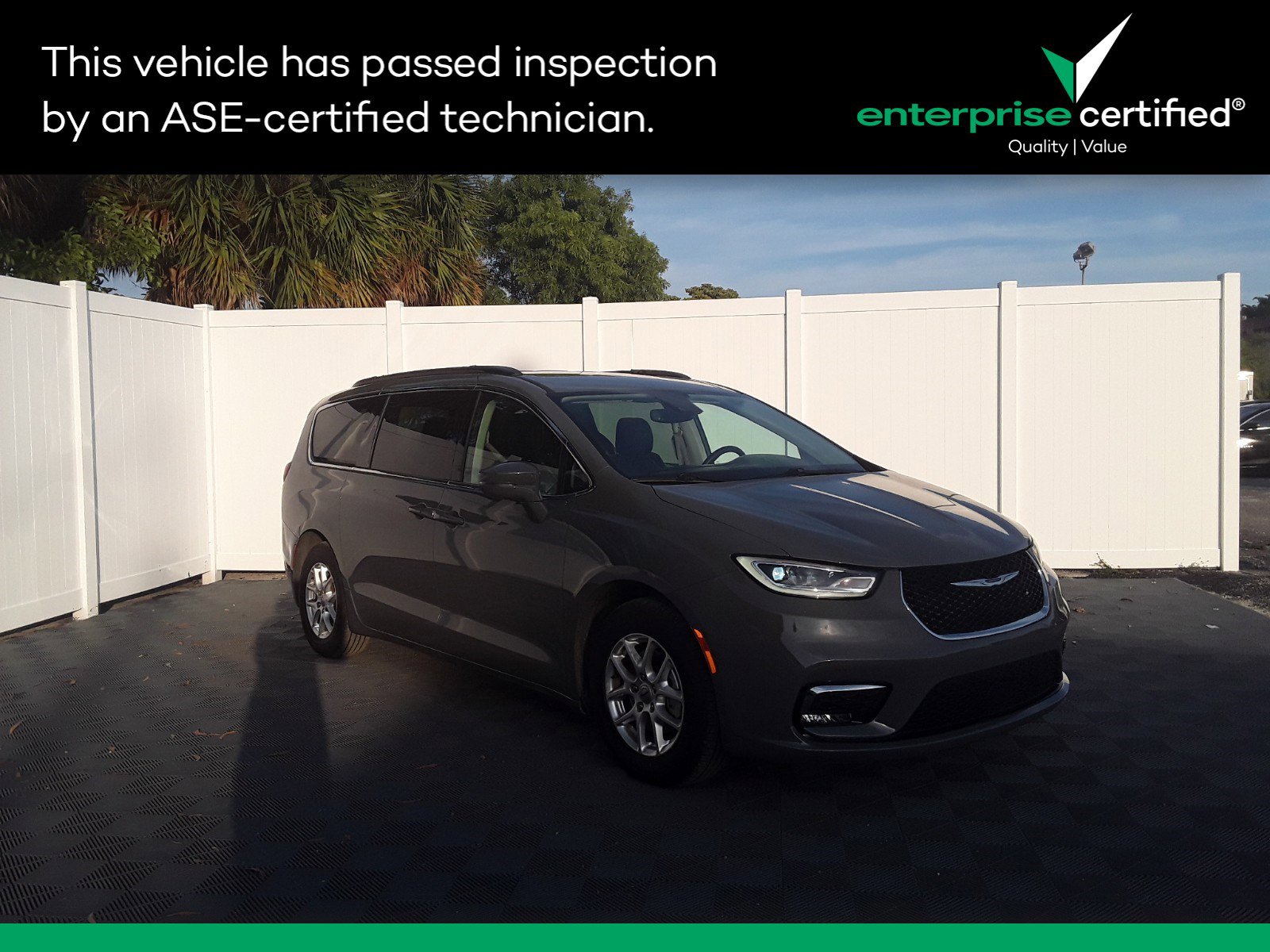 Used 2022 Chrysler Pacifica Touring L FWD