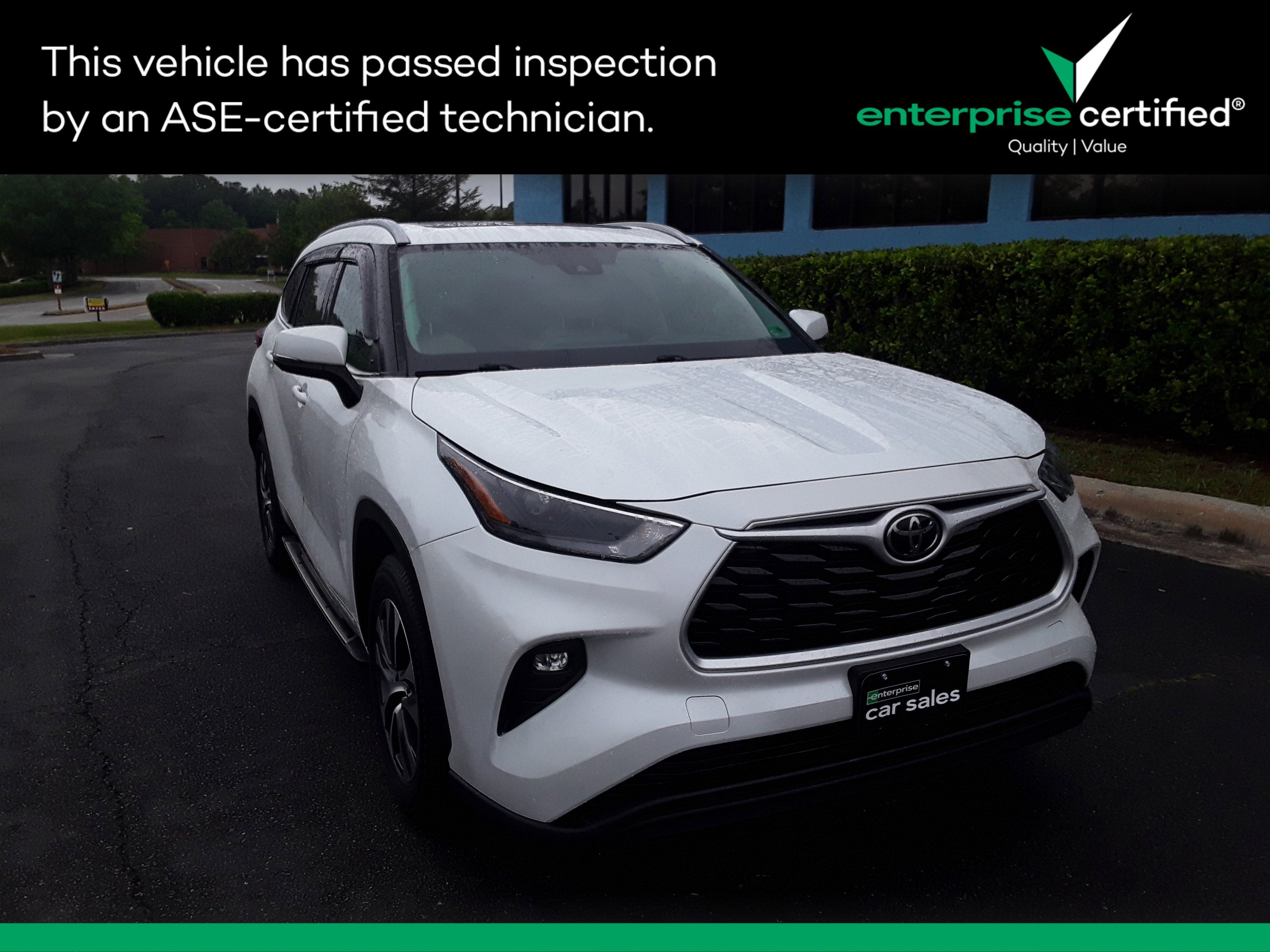 2022 Toyota Highlander XLE FWD