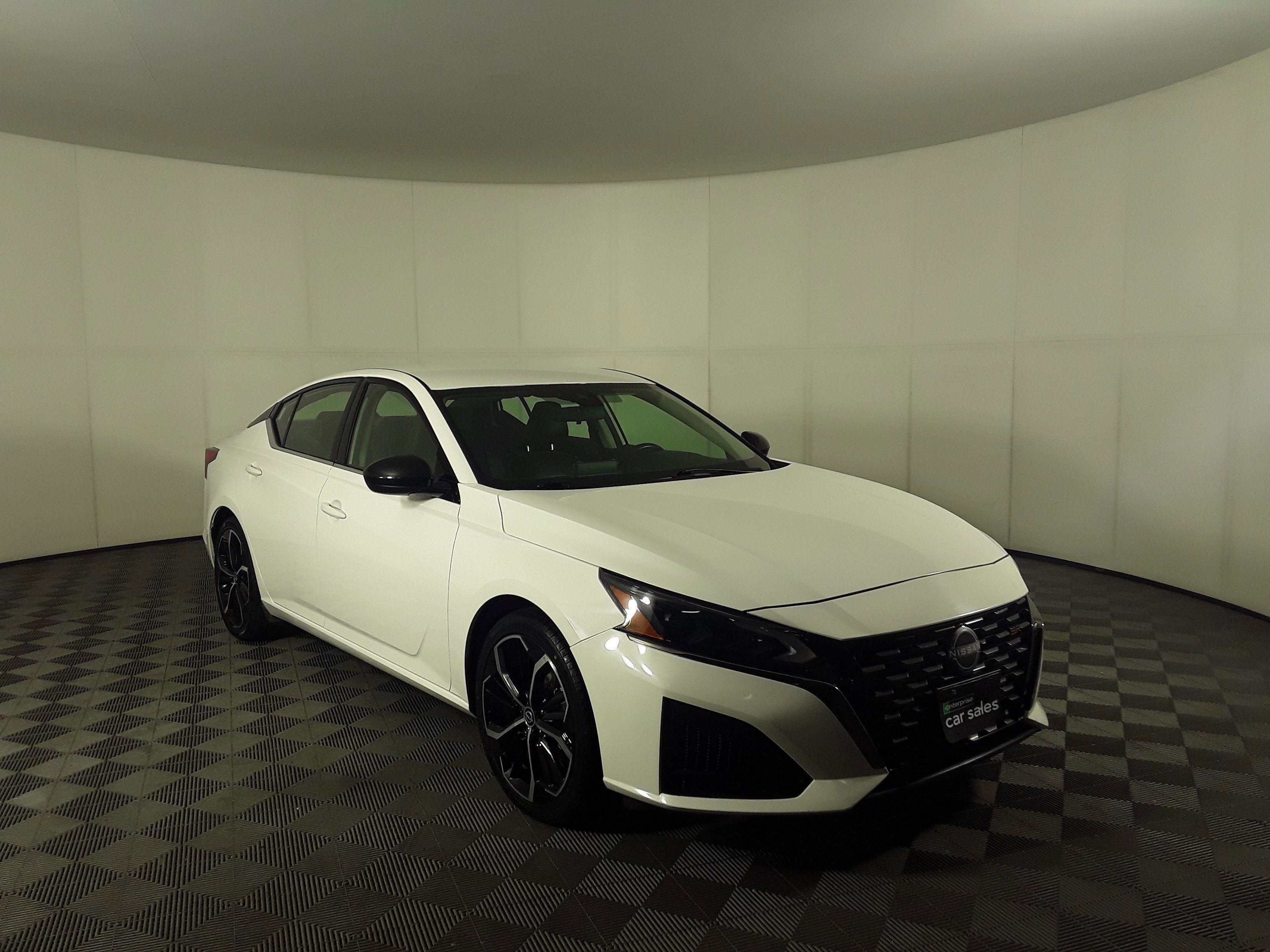 Used 2024 Nissan Altima 2.5 SR Sedan