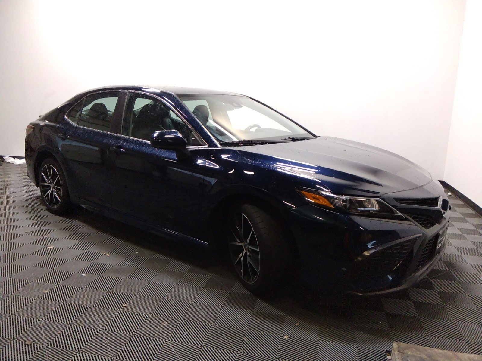 2021 Toyota Camry SE Auto