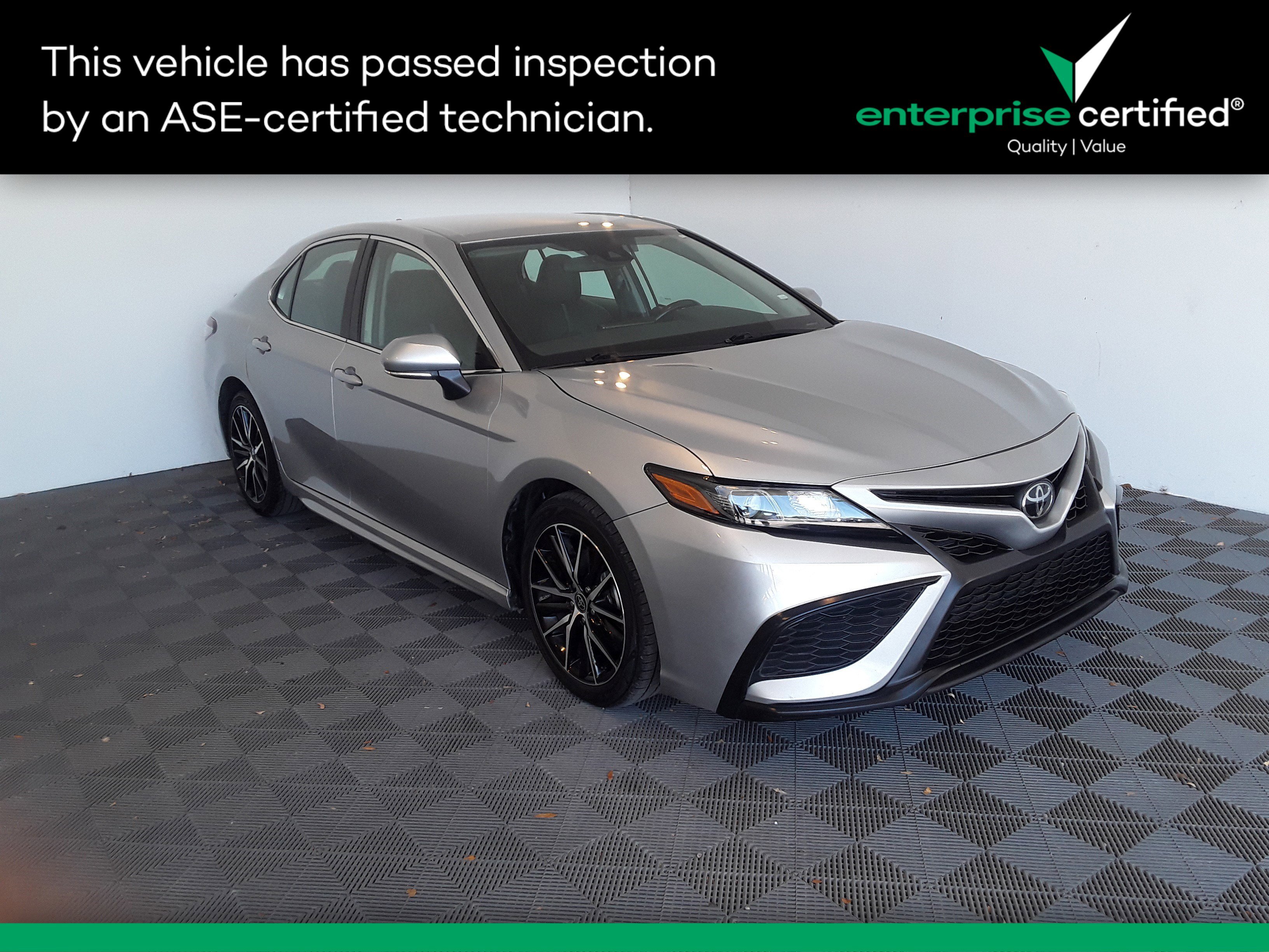 2023 Toyota Camry SE Auto