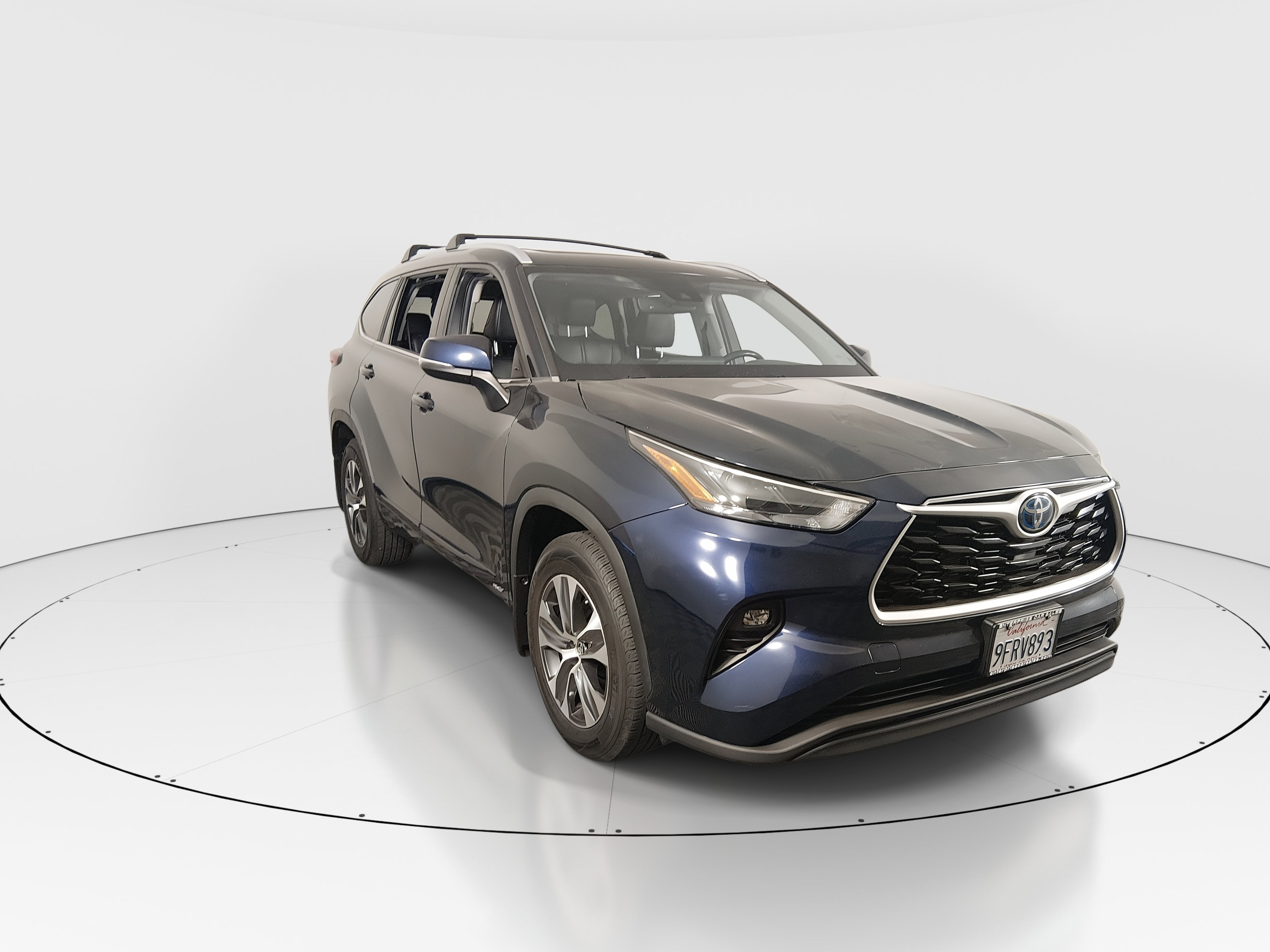 Used 2023 Toyota Highlander Hybrid XLE AWD