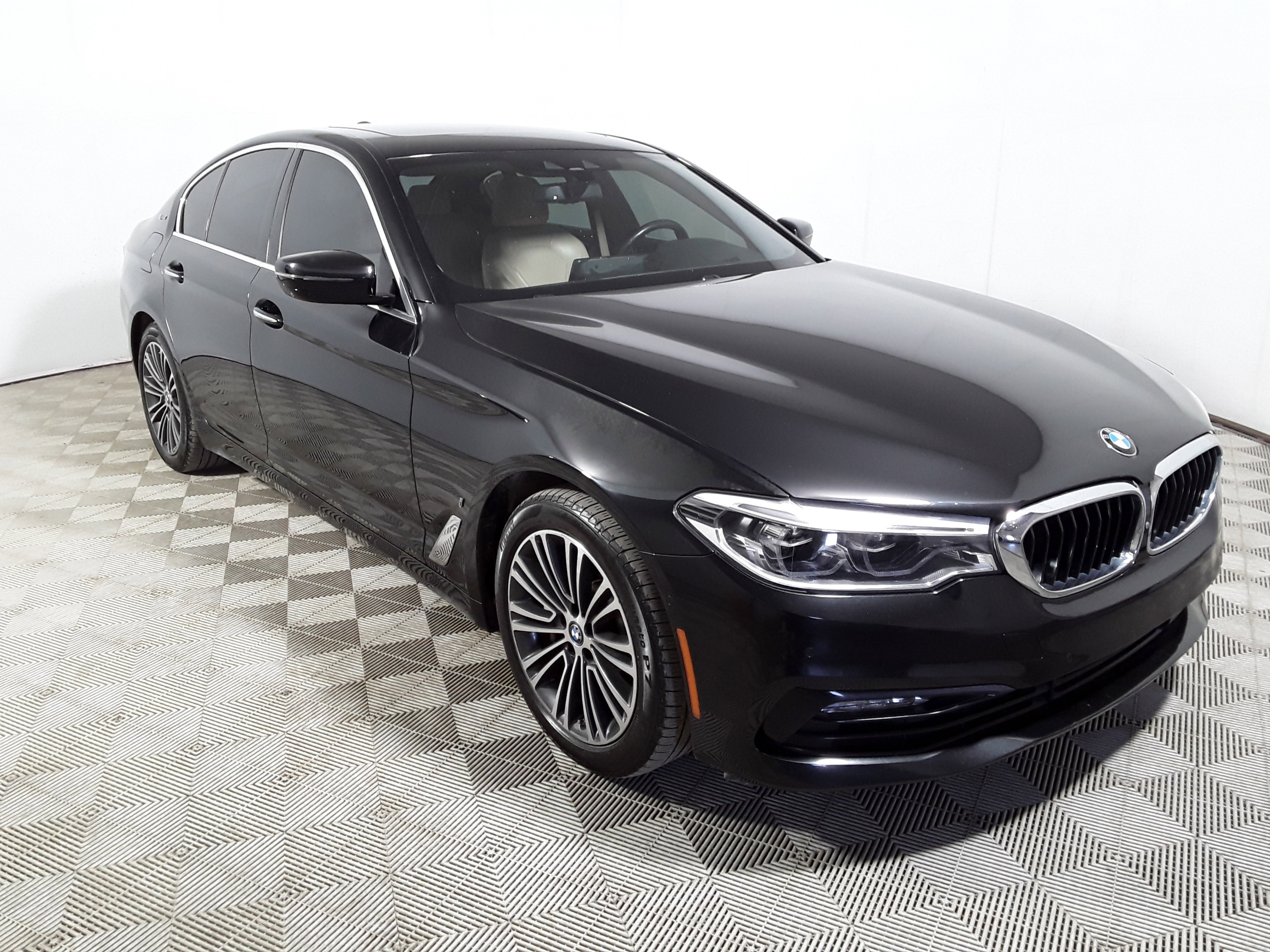 2018 BMW 5 Series 530e iPerformance Plug-In Hybrid