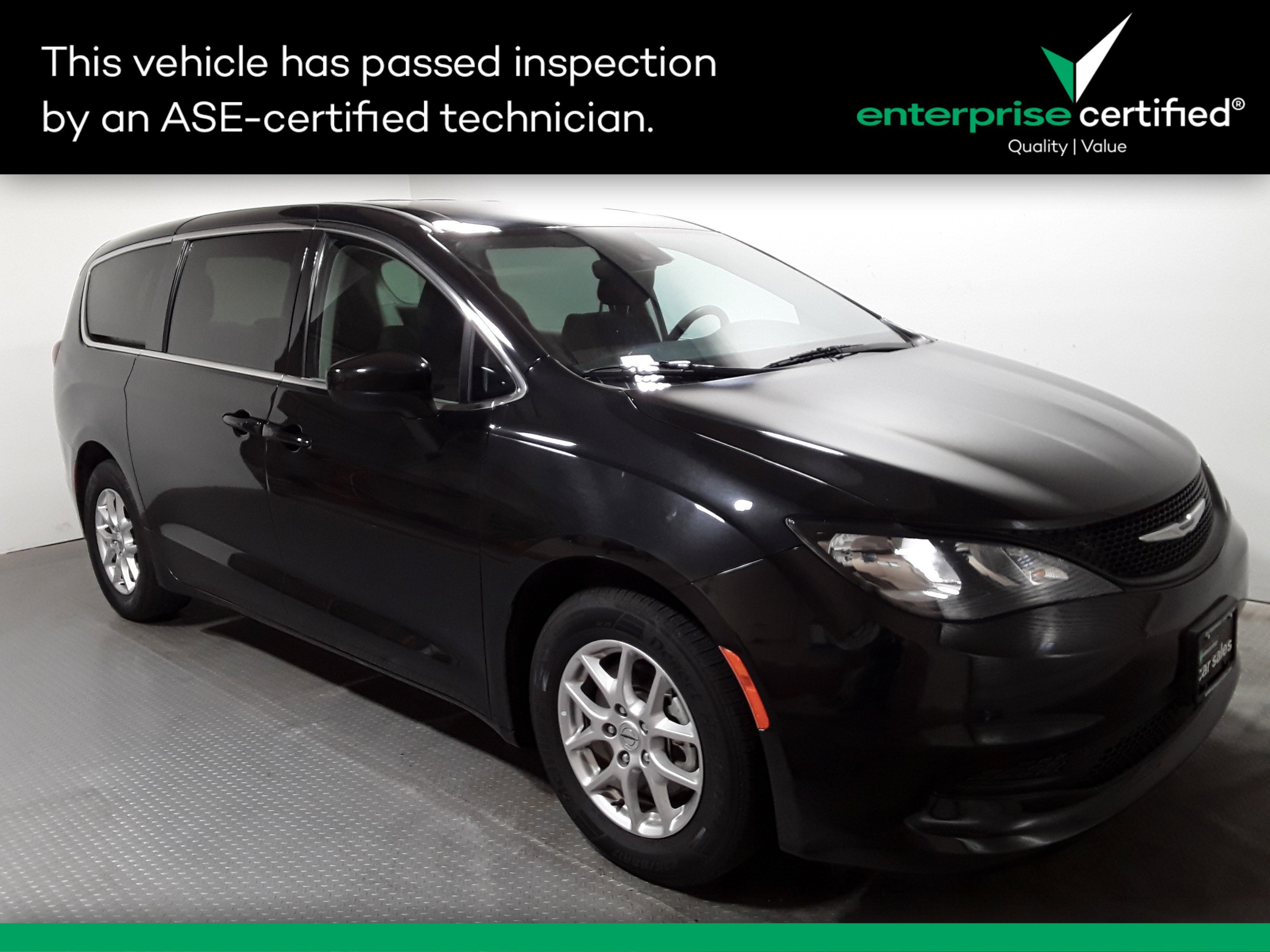 Used 2023 Chrysler Voyager LX FWD's photo