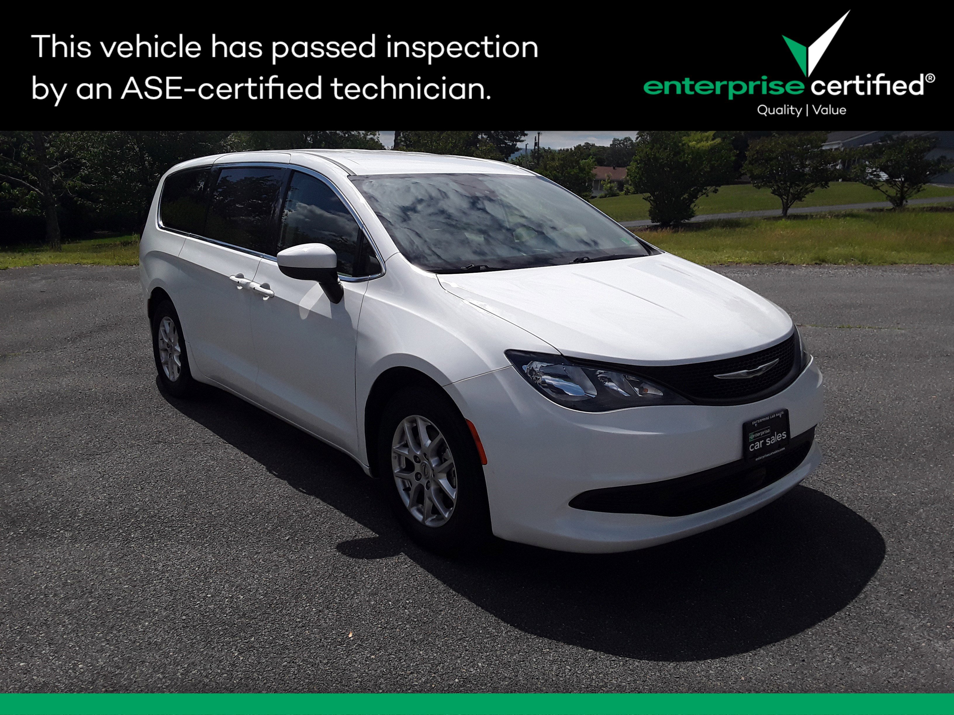 2023 Chrysler Voyager LX FWD