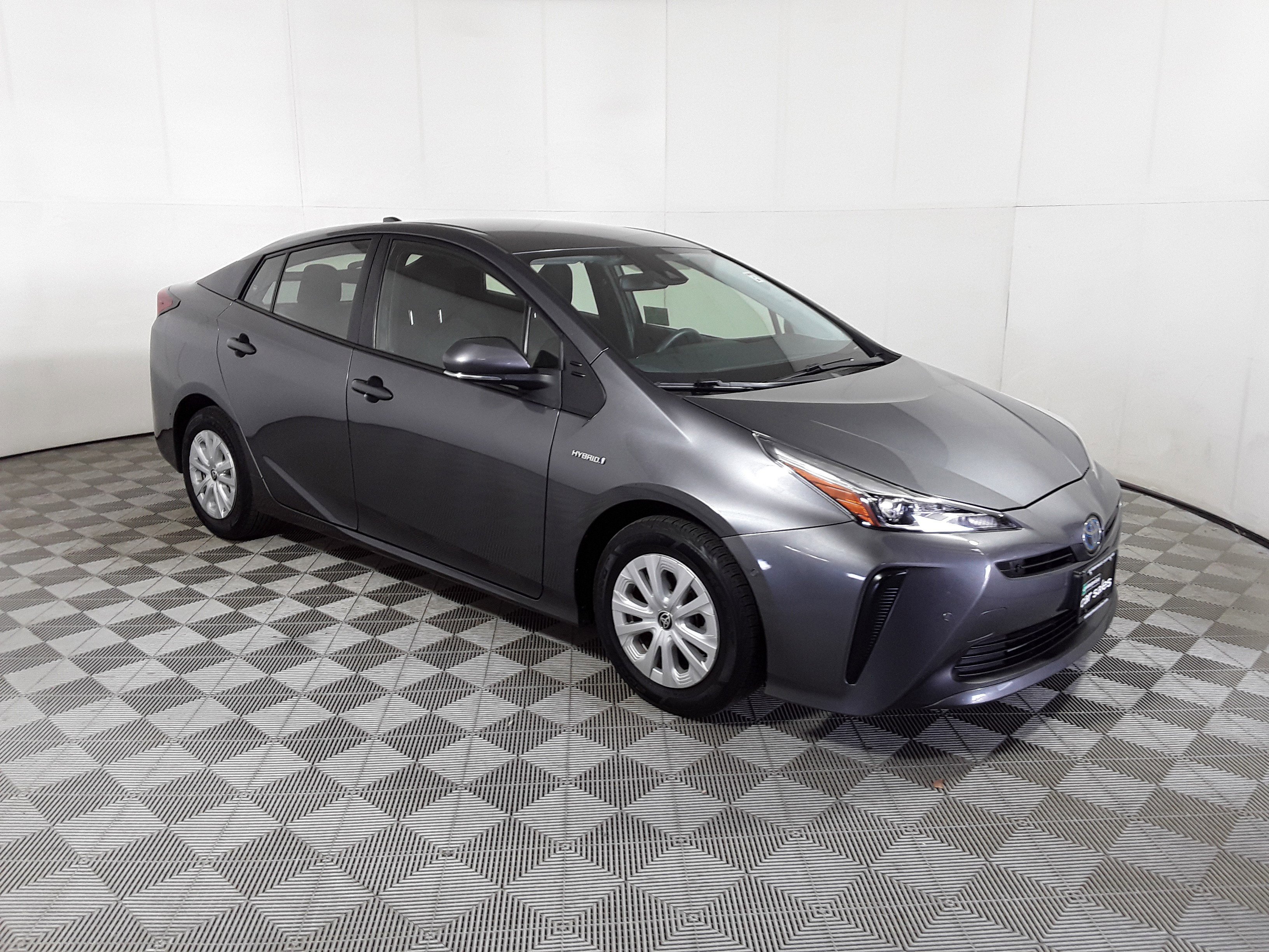2022 Toyota Prius LE