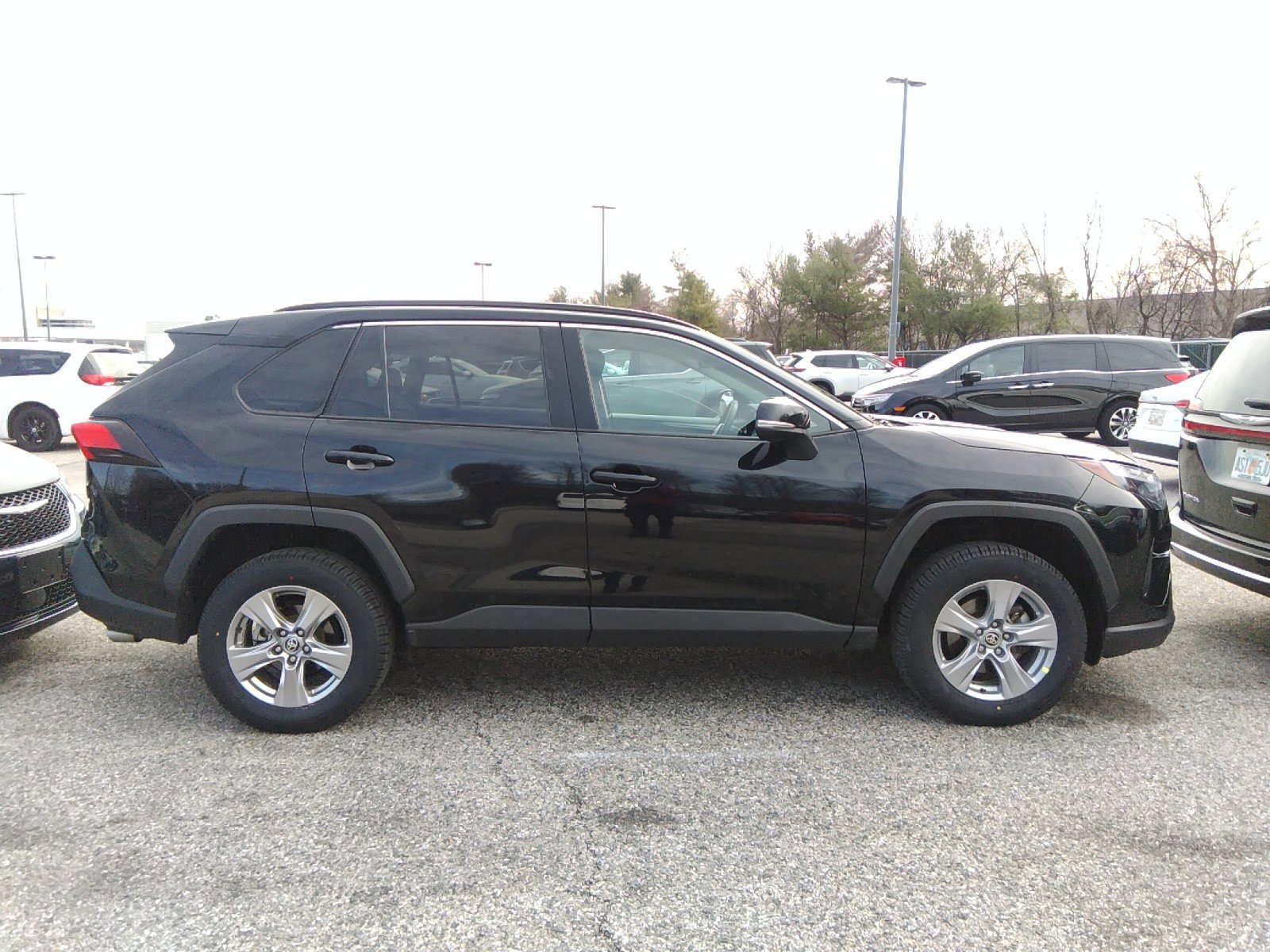 Used 2022 Toyota RAV4 XLE AWD