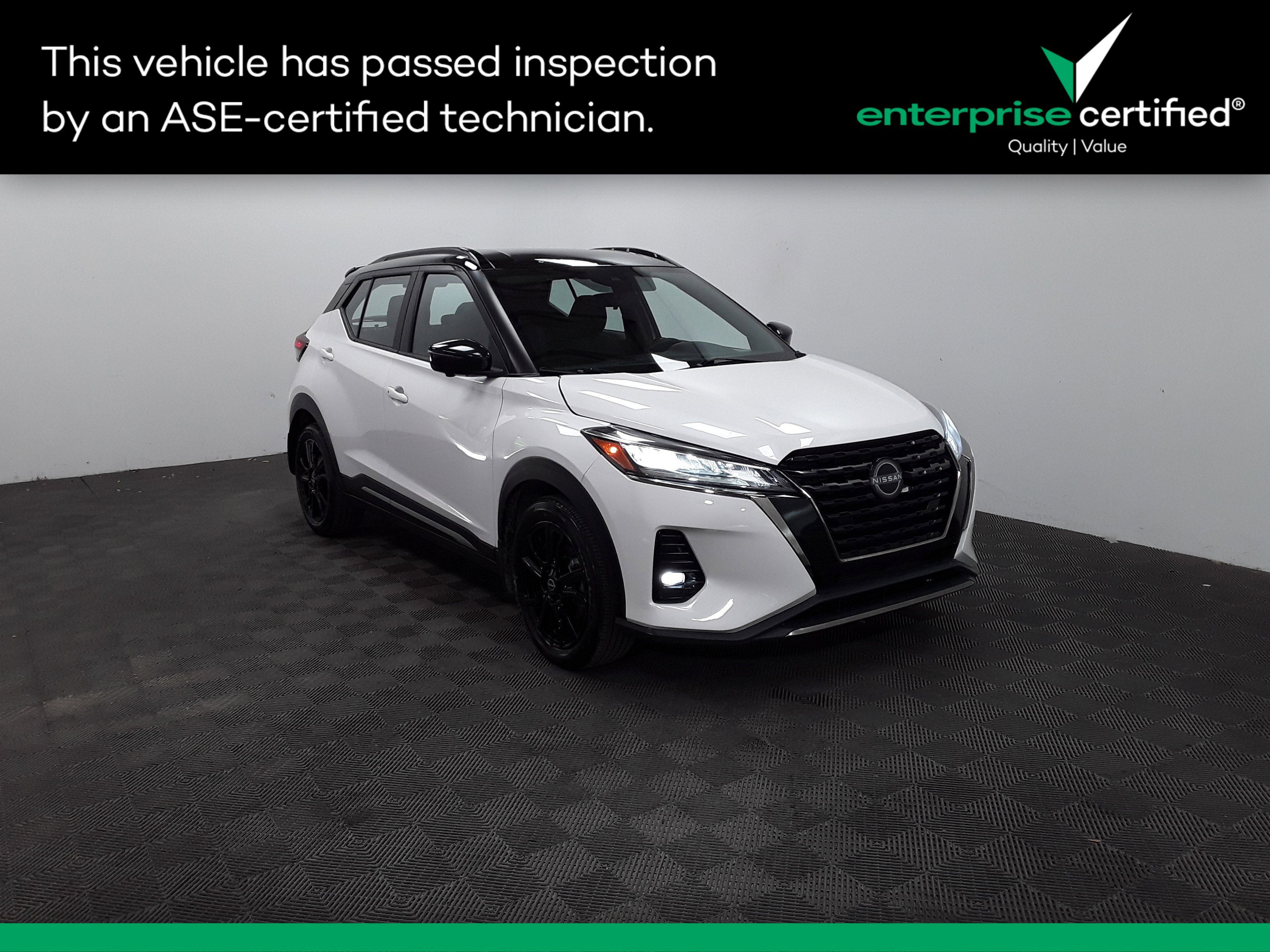 Used 2023 Nissan Kicks SR FWD
