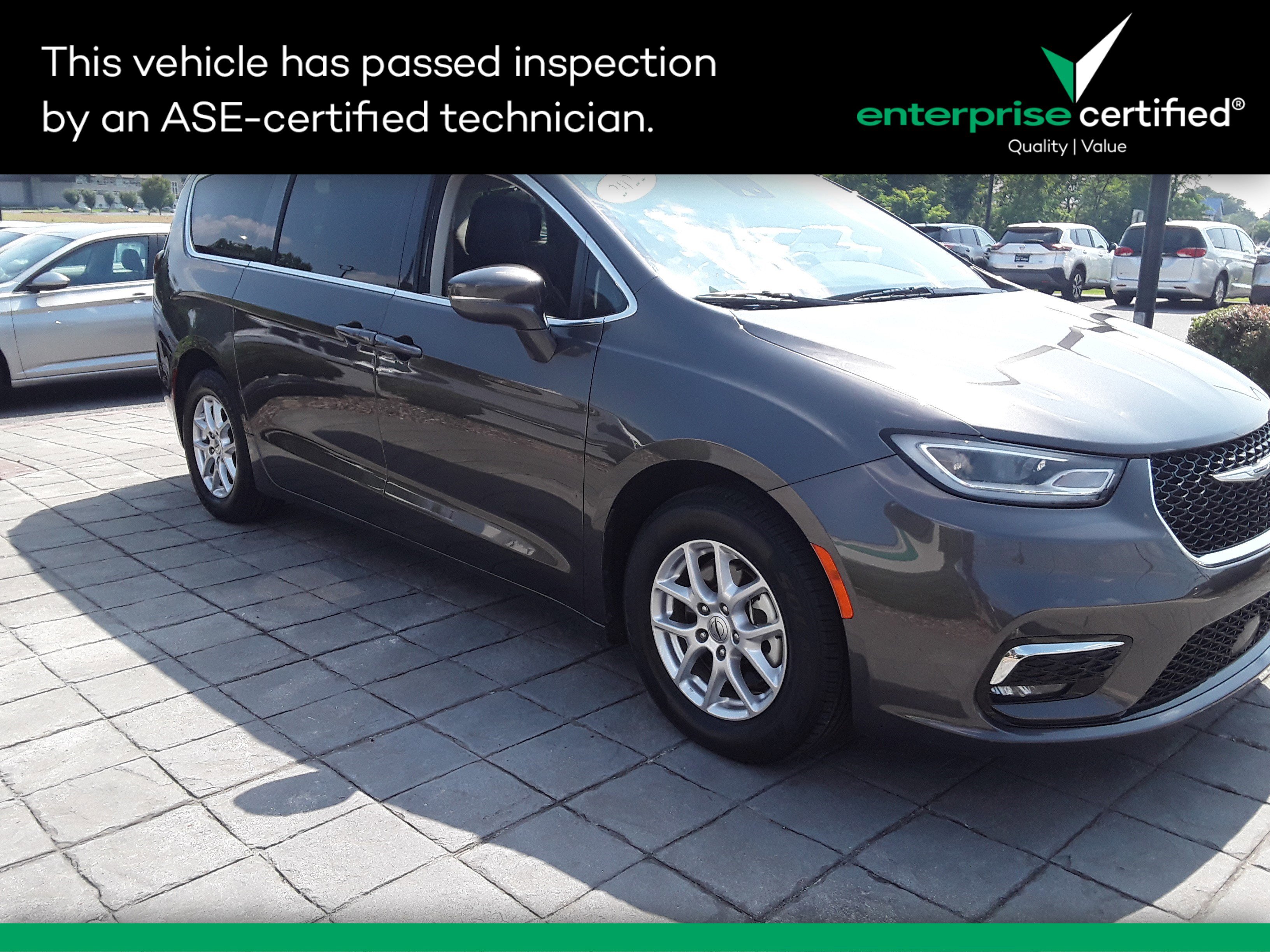 Used 2022 Chrysler Pacifica Touring L FWD