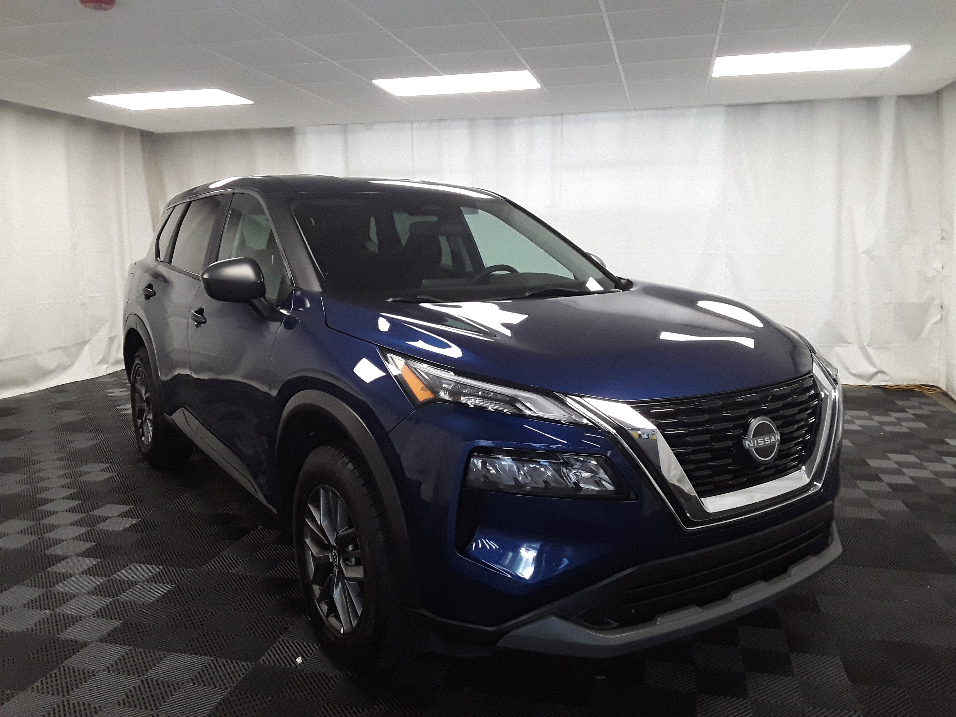 2023 Nissan Rogue S's photo