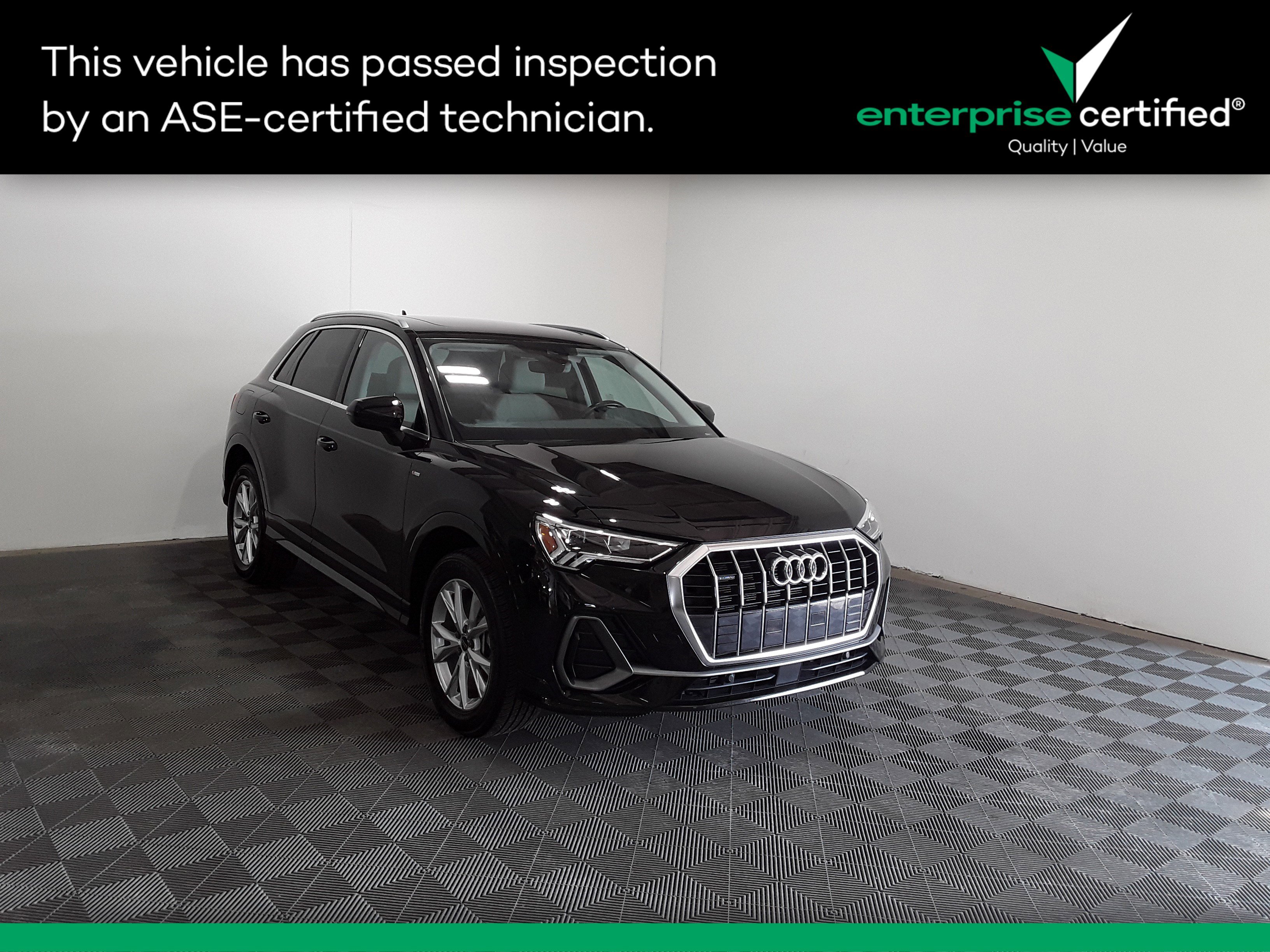 2023 Audi Q3 S line Premium 45 TFSI quattro