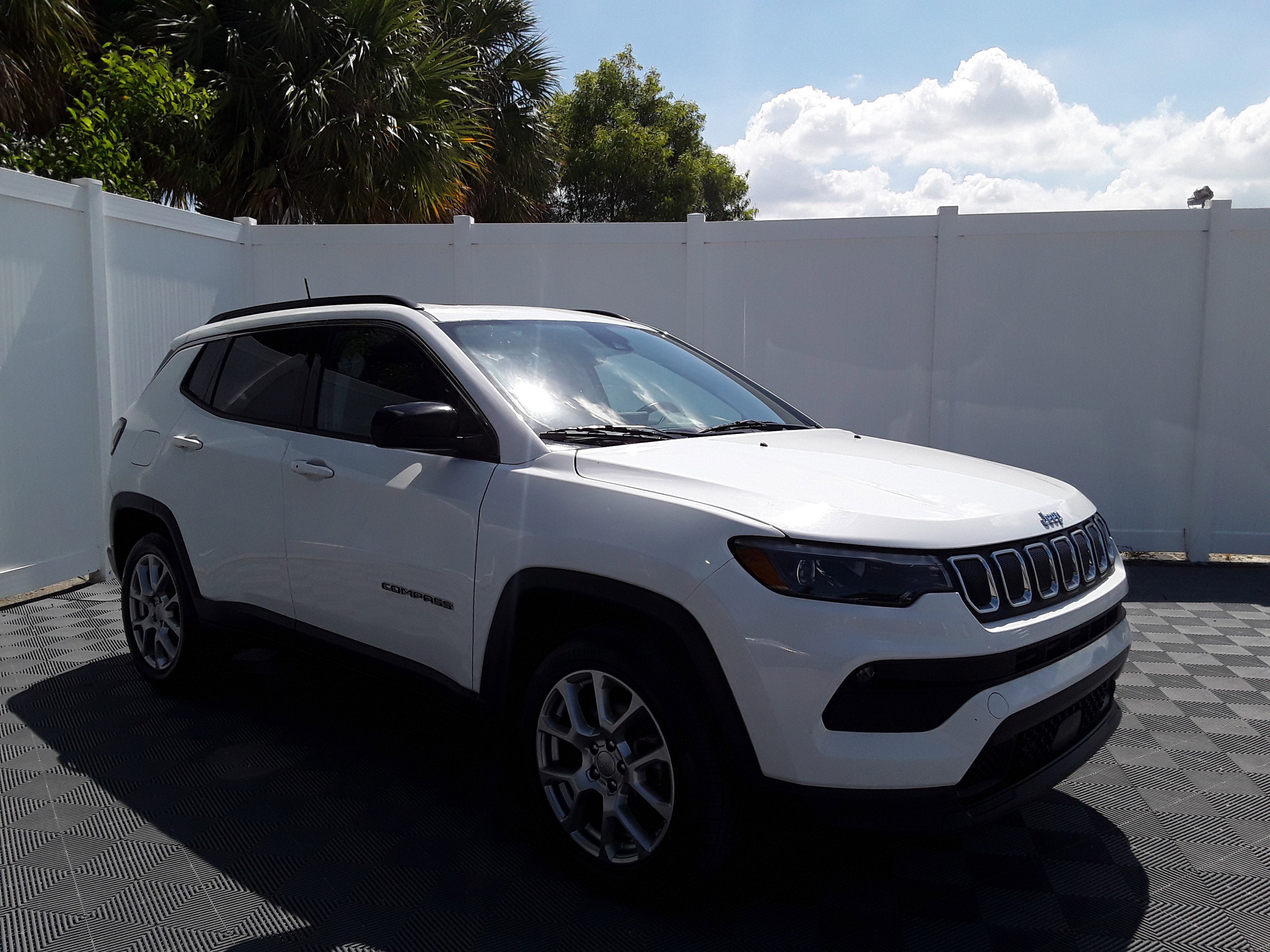 2022 Jeep Compass Latitude Lux