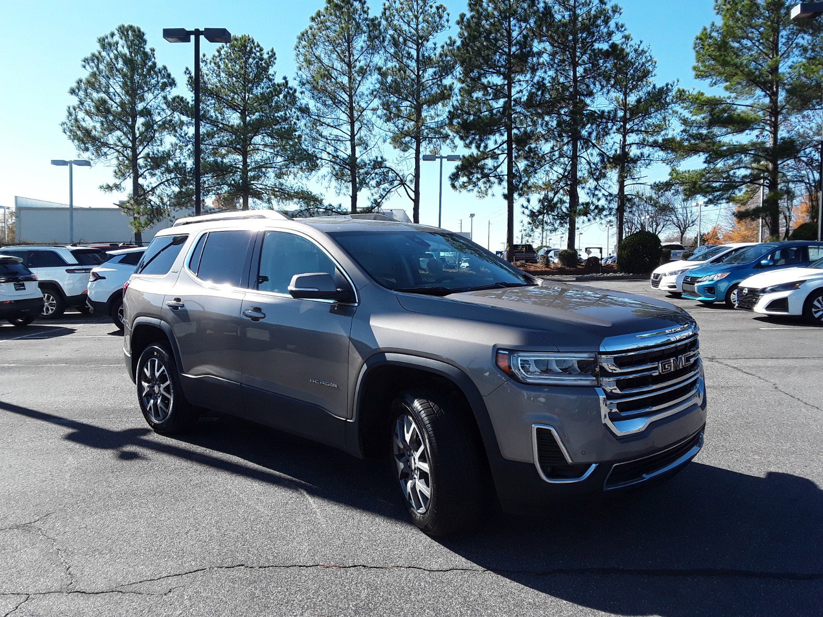 2023 GMC Acadia FWD 4dr SLT