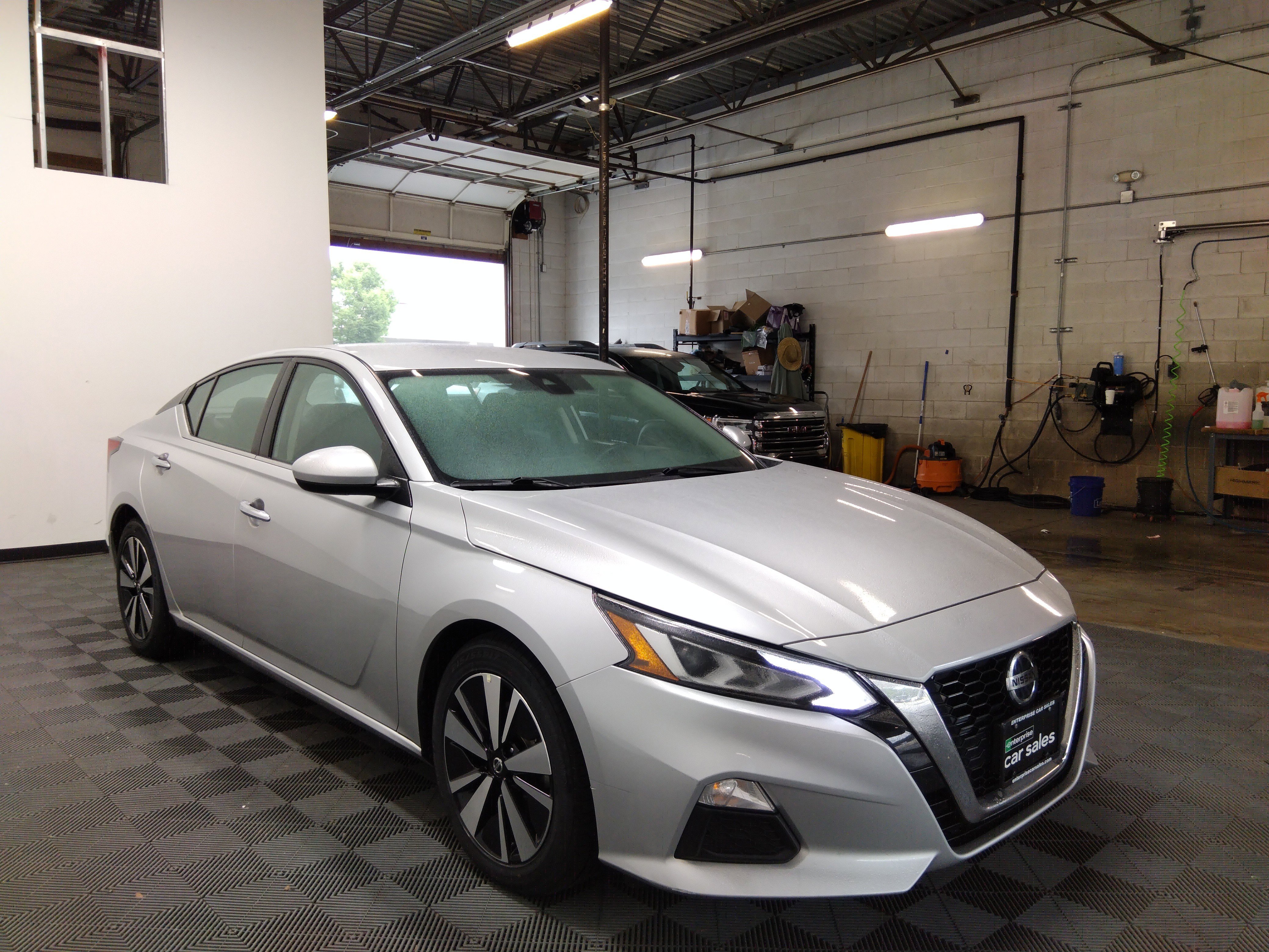Used 2022 Nissan Altima 2.5 SV Sedan