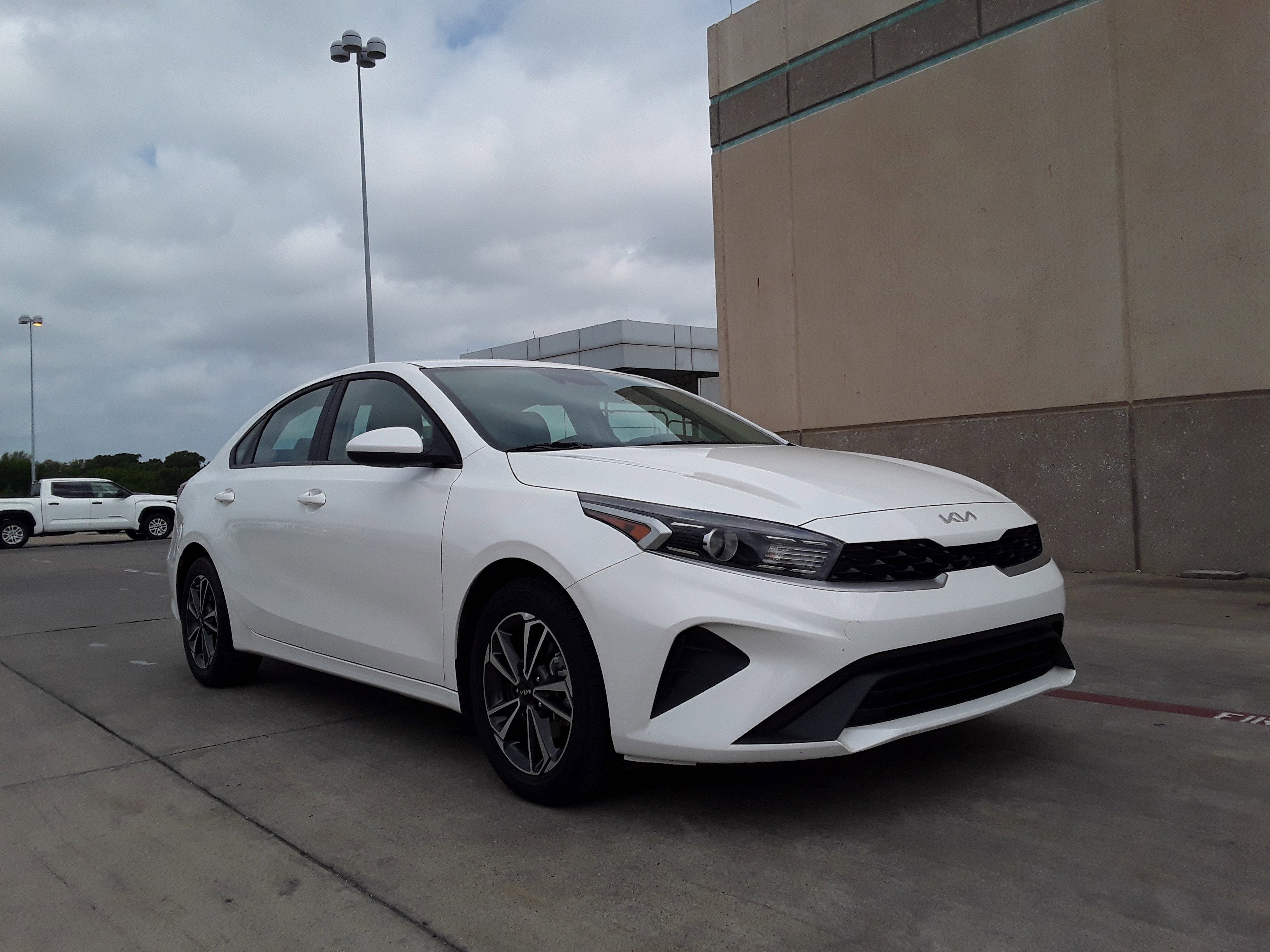 Used 2024 Kia Forte LXS IVT
