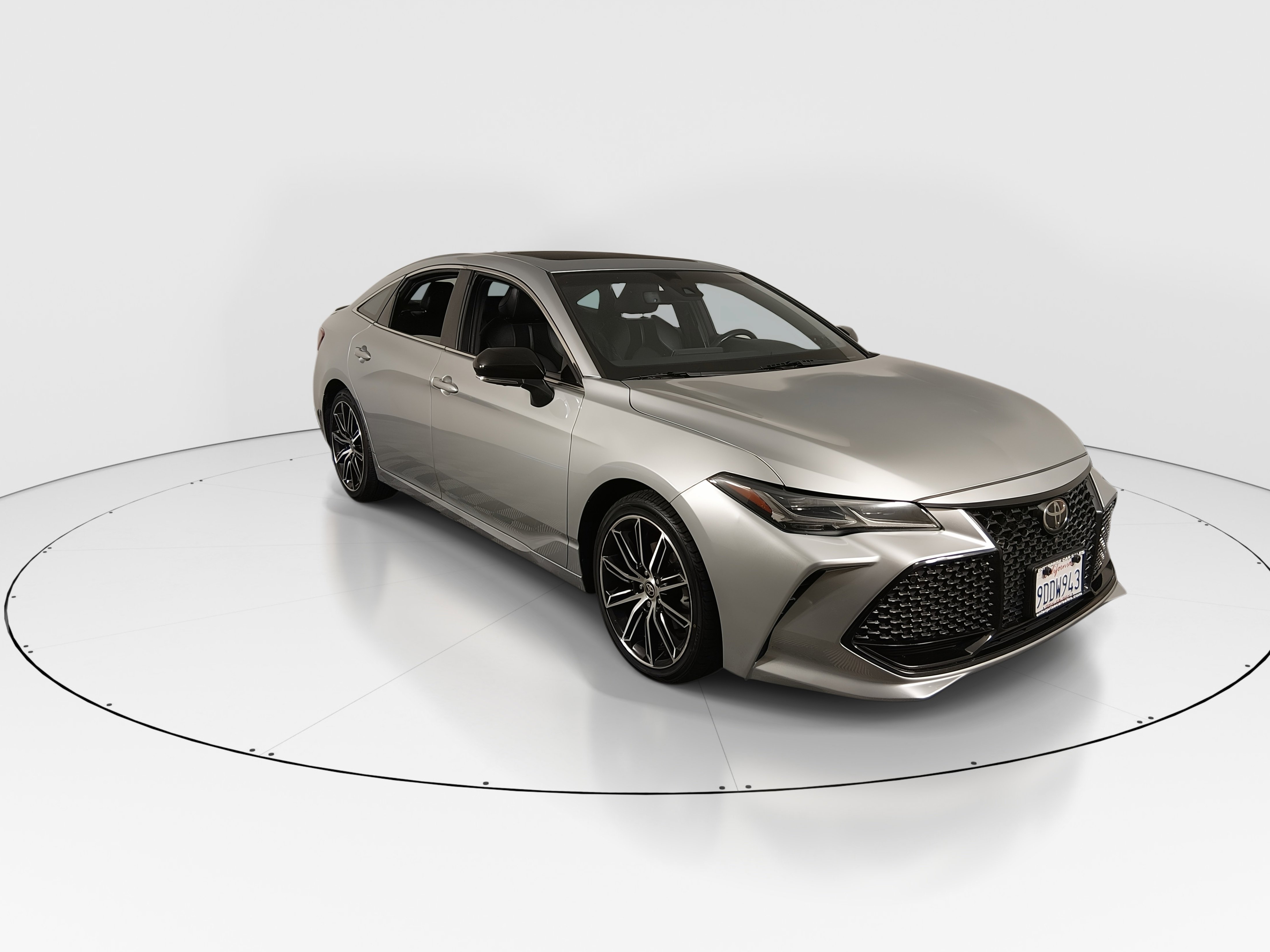 2022 Toyota Avalon Touring's photo