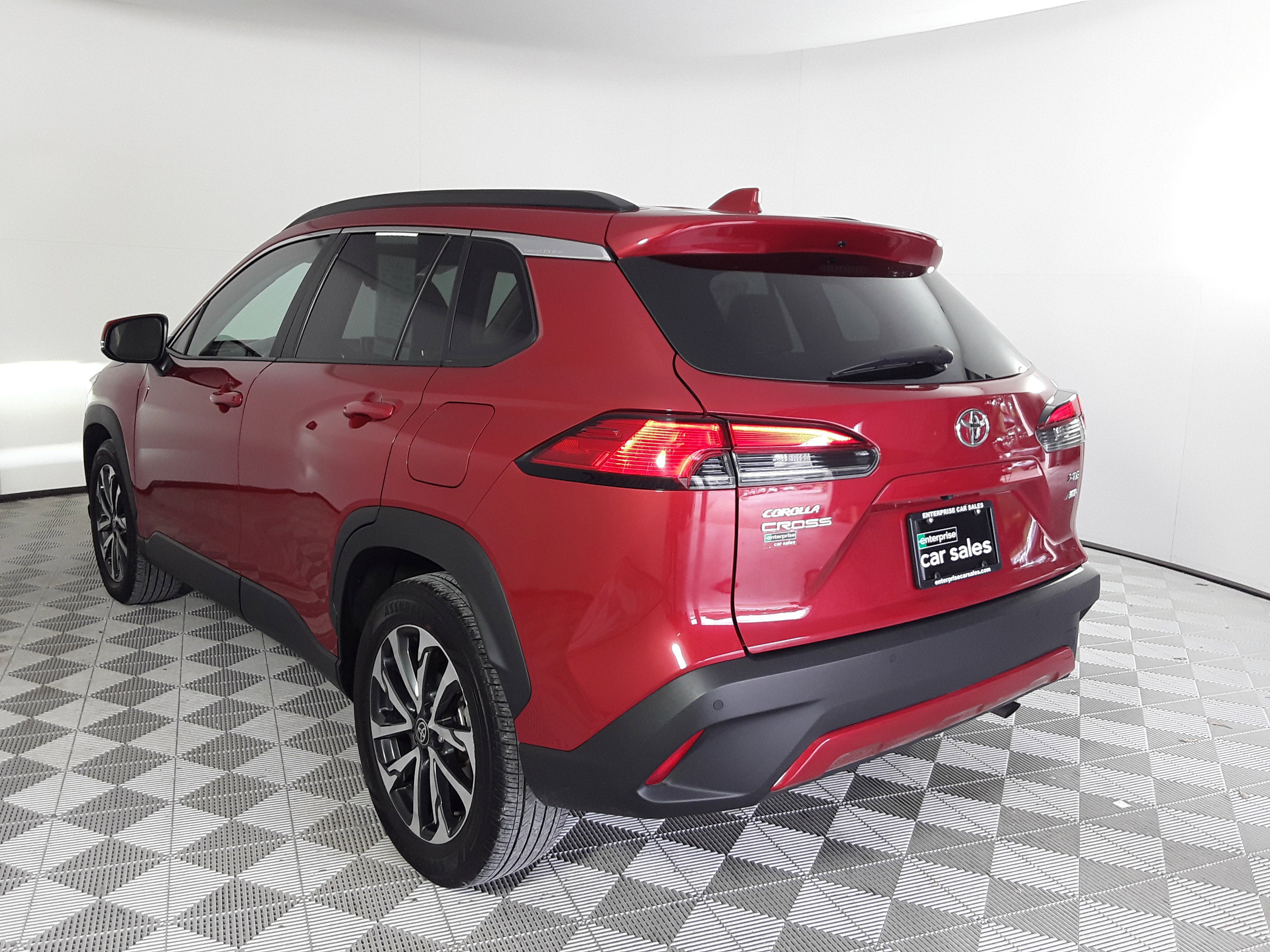 Image 6 of Used 2024 Toyota Corolla Cross XLE 4WD