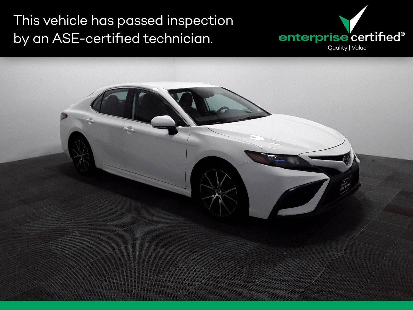 Used 2022 Toyota Camry SE Auto