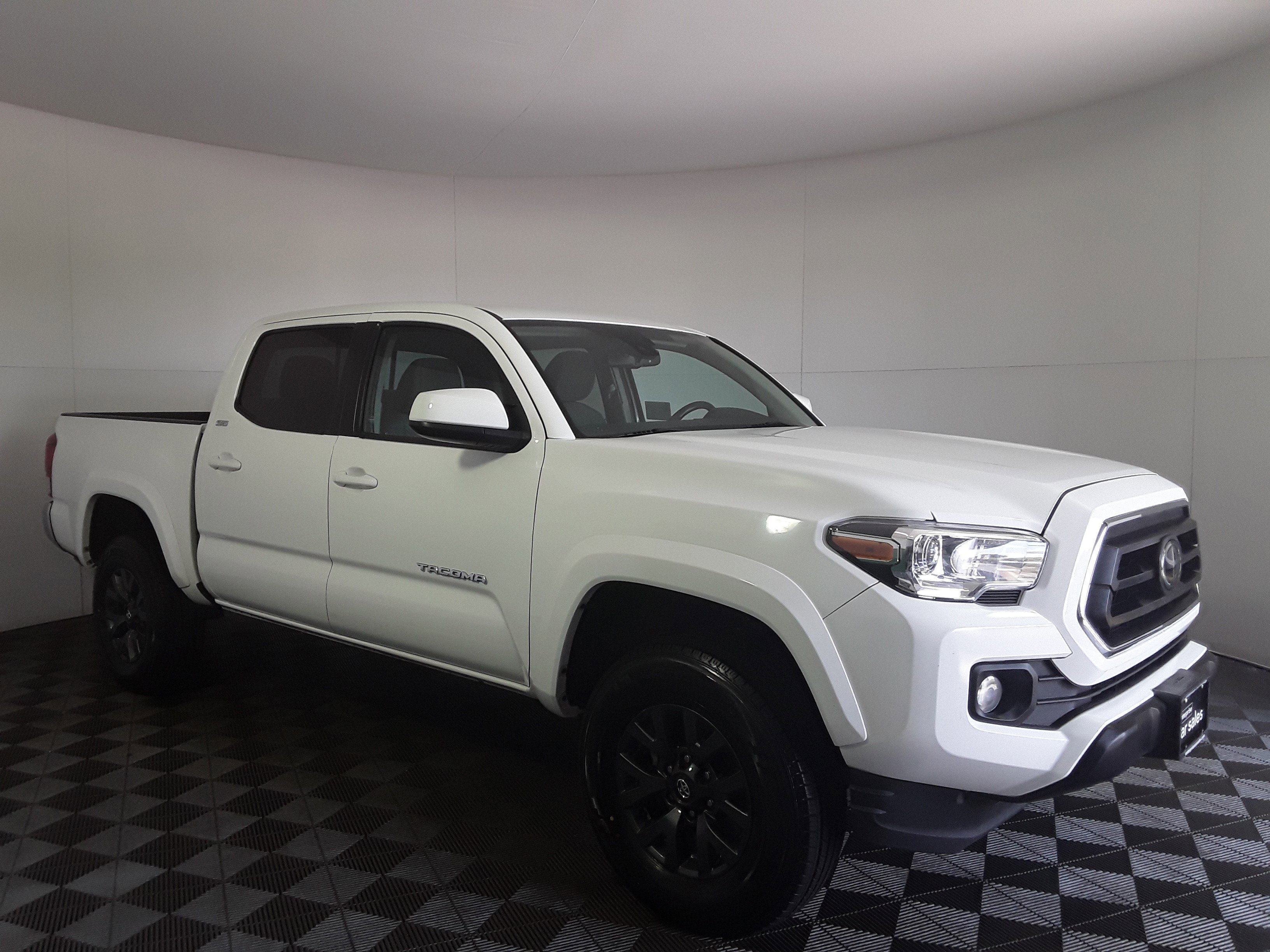 2023 Toyota Tacoma 2WD SR5 Double Cab 5' Bed V6 AT