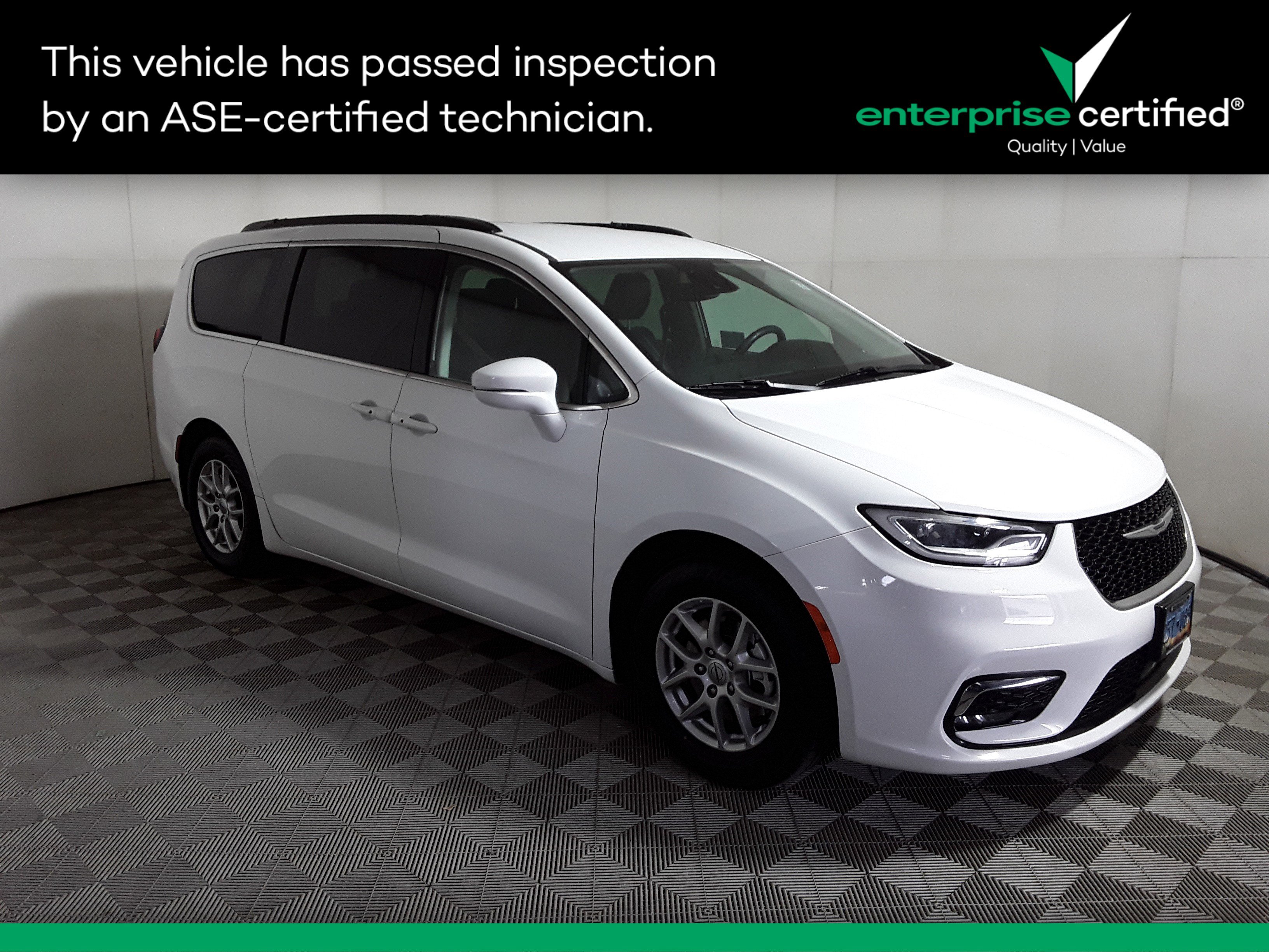 Used 2022 Chrysler Pacifica Touring L FWD