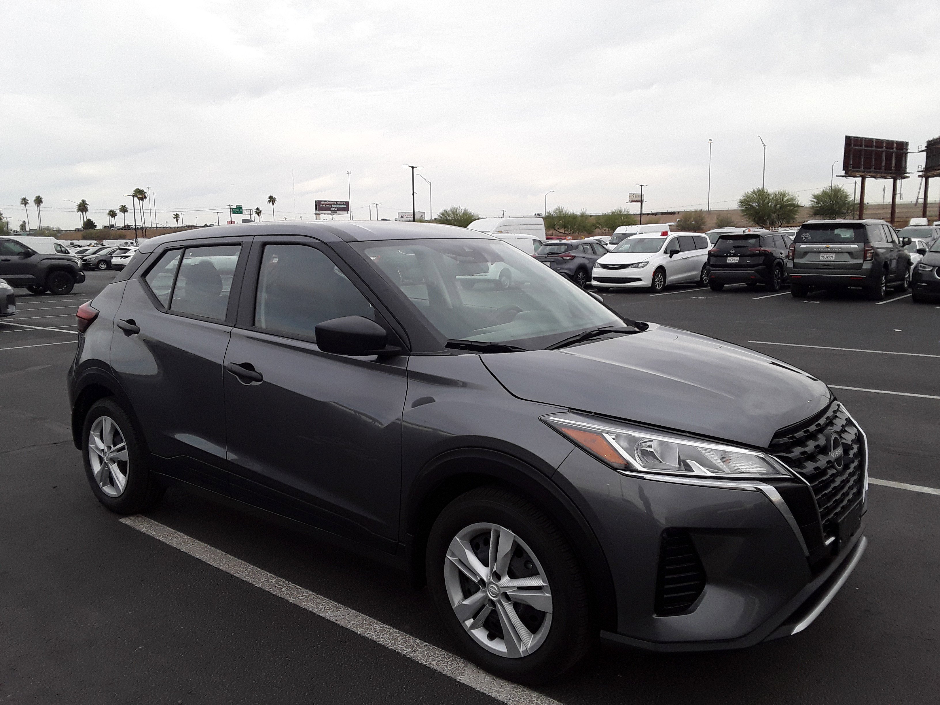 2024 Nissan Kicks S FWD