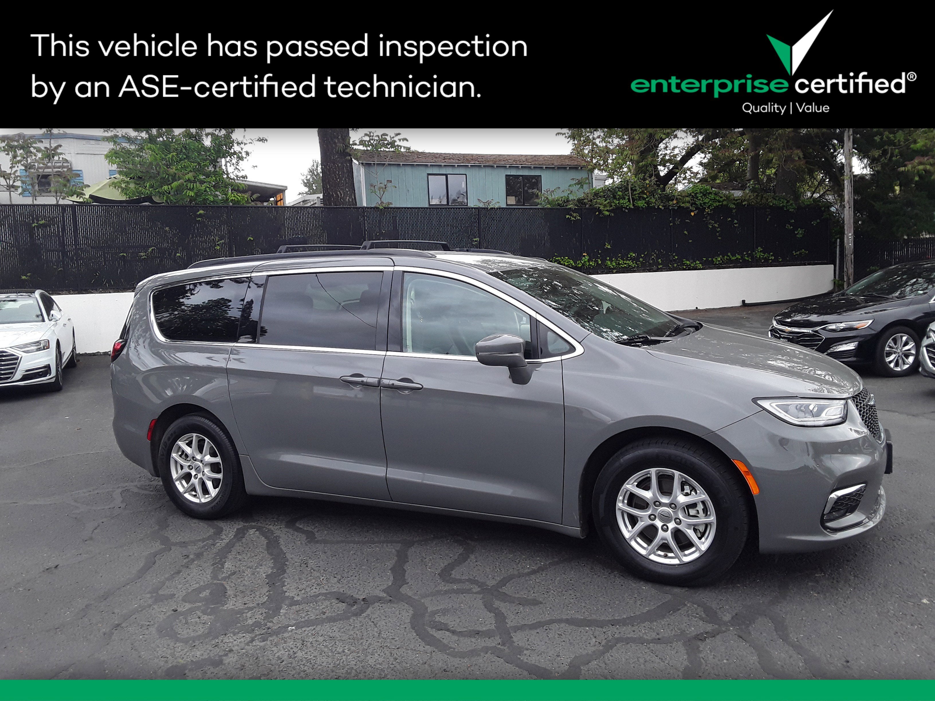 2022 Chrysler Pacifica Touring L FWD