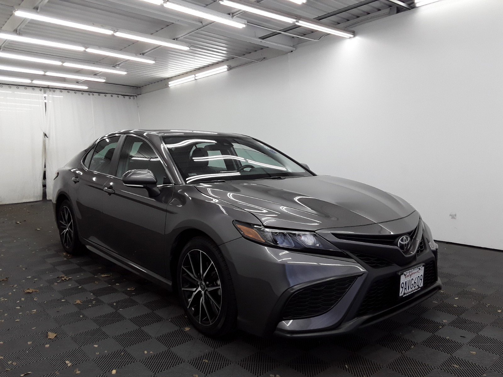 2022 Toyota Camry SE Auto