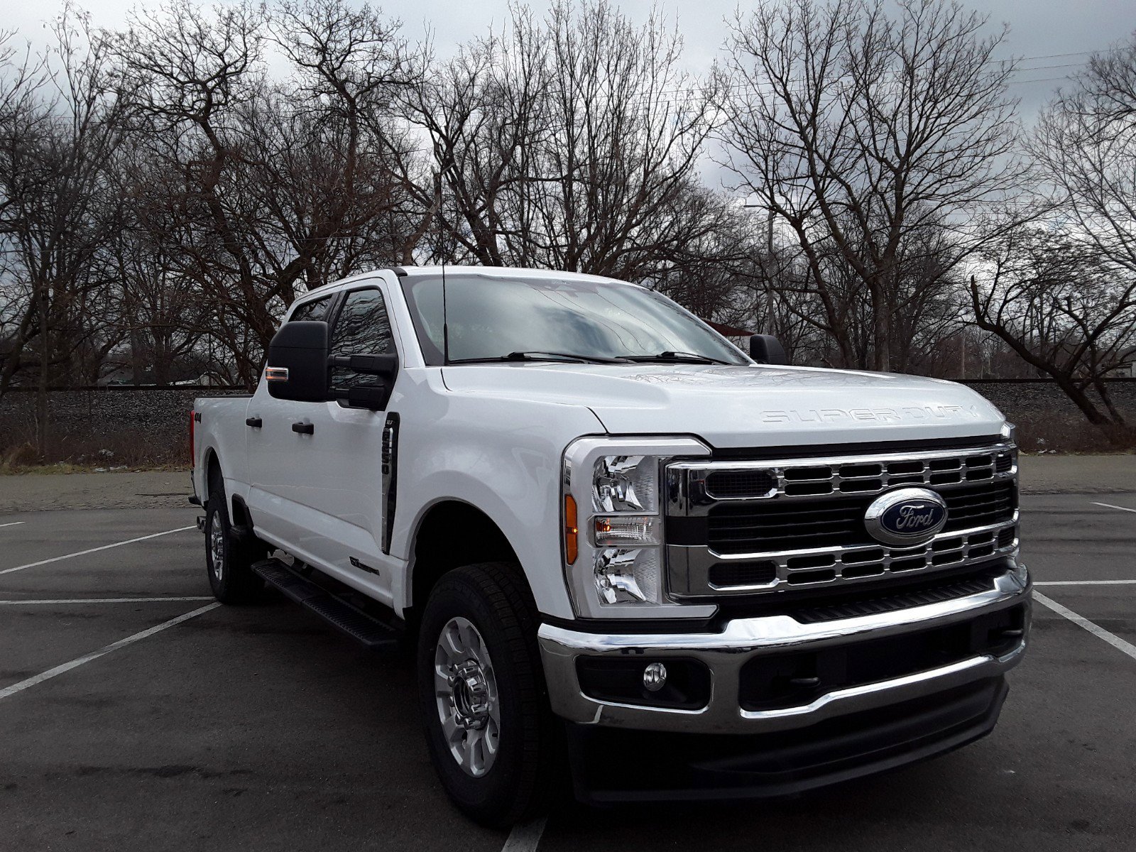 2024 Ford Super Duty F-250 SRW XLT 4WD Crew Cab 6.75' Box