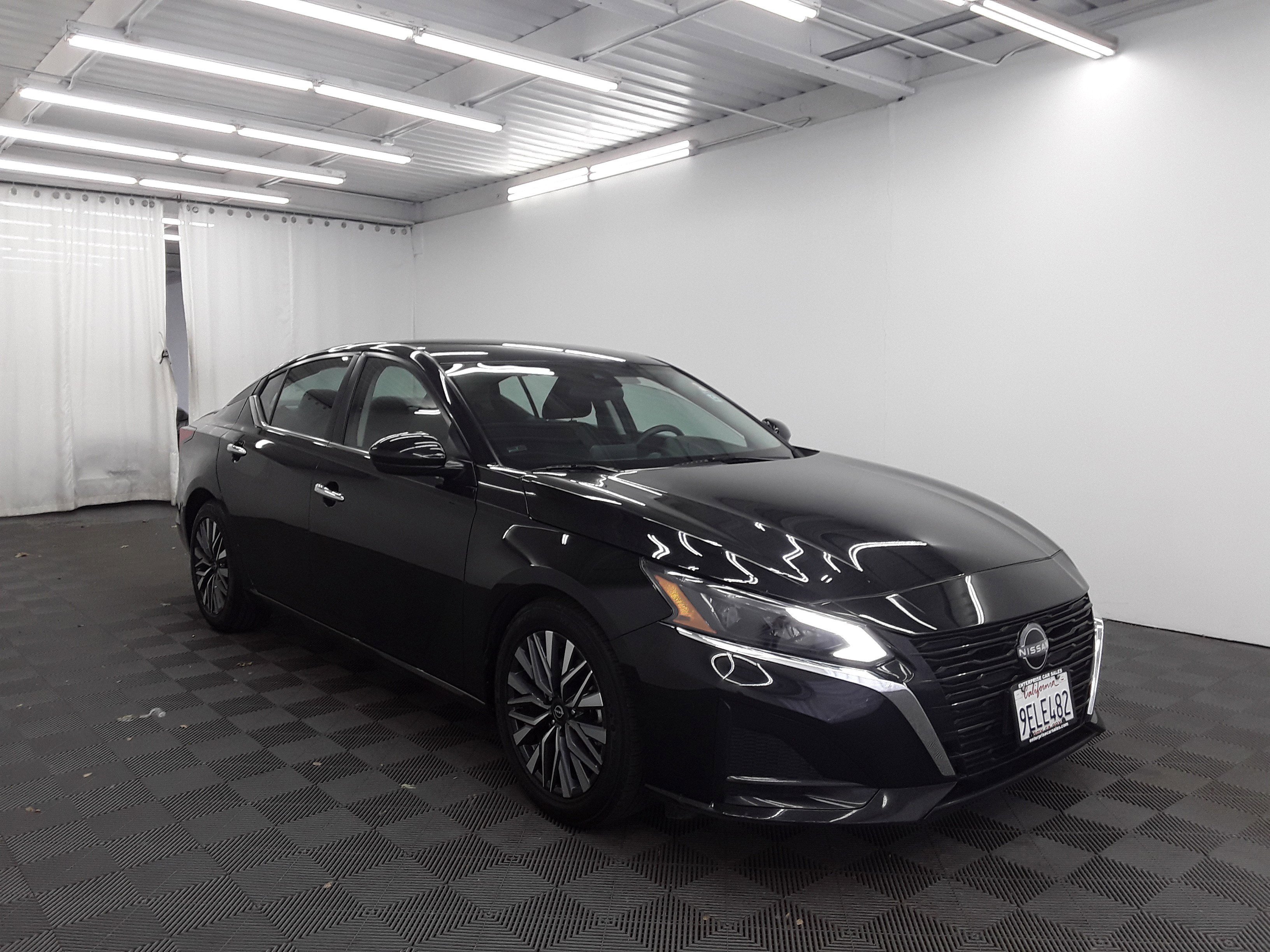 2023 Nissan Altima 2.5 SV Sedan