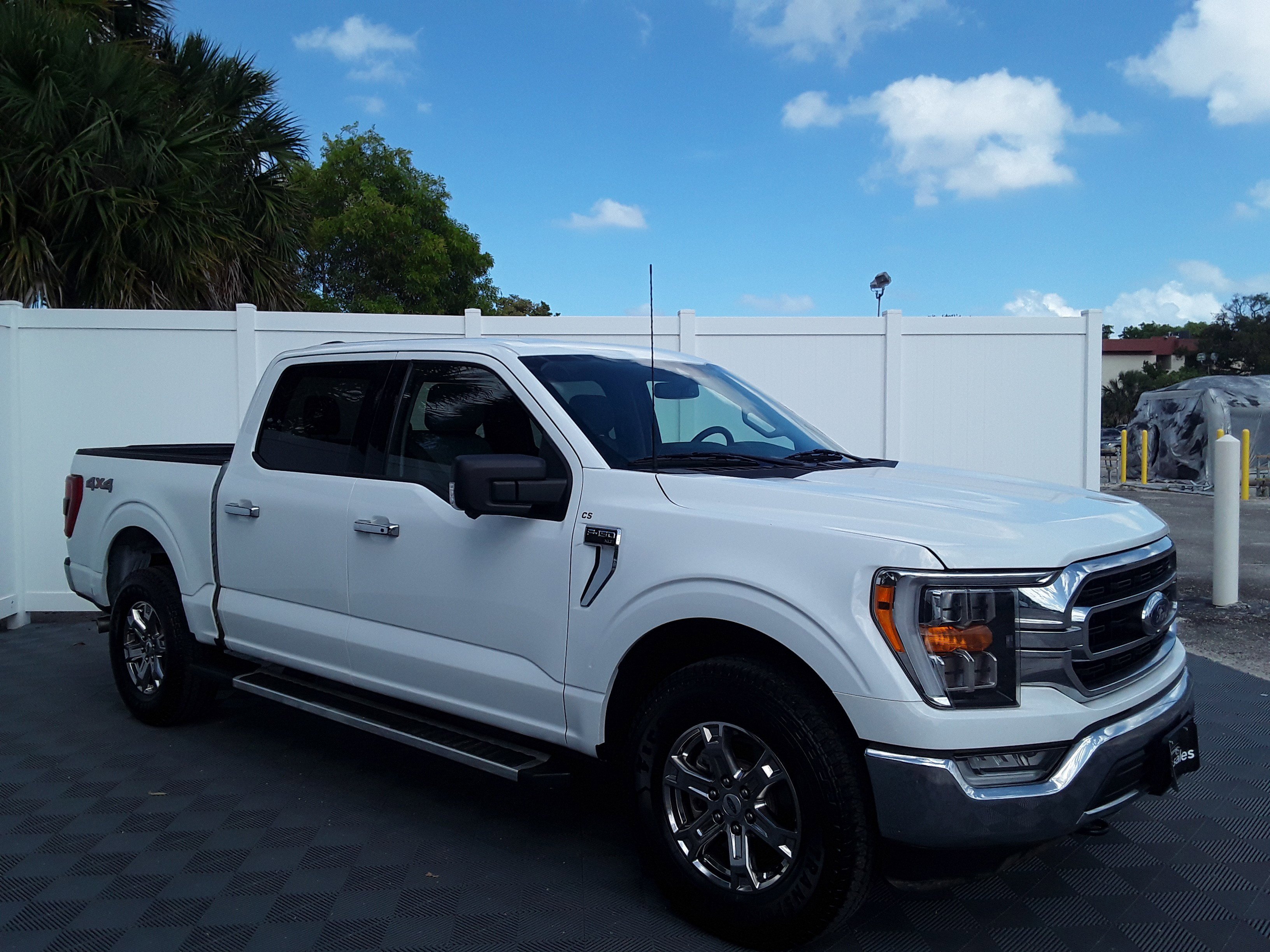 2022 Ford F-150 XLT 4WD SuperCrew 5.5' Box