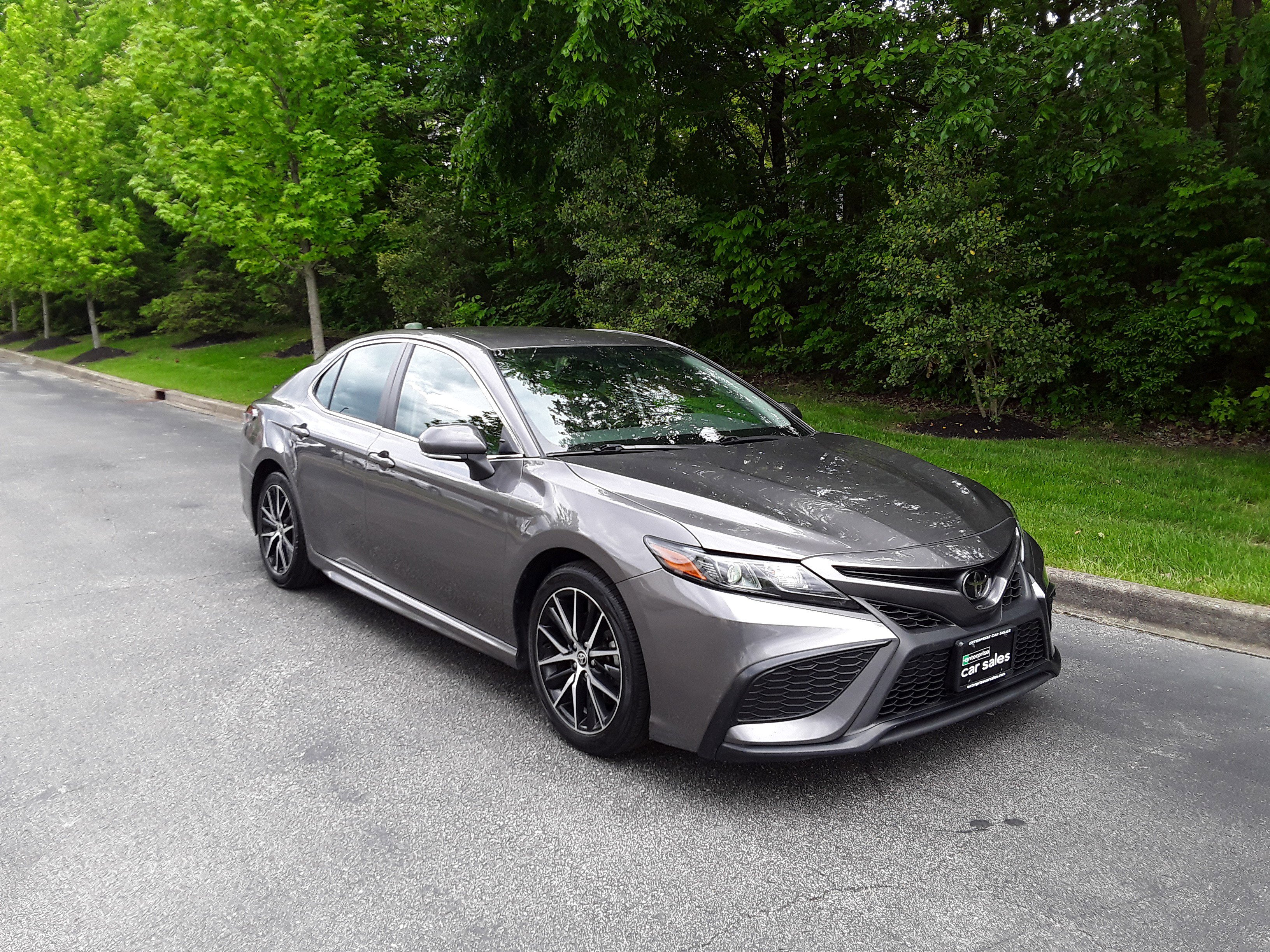 2022 Toyota Camry SE Auto