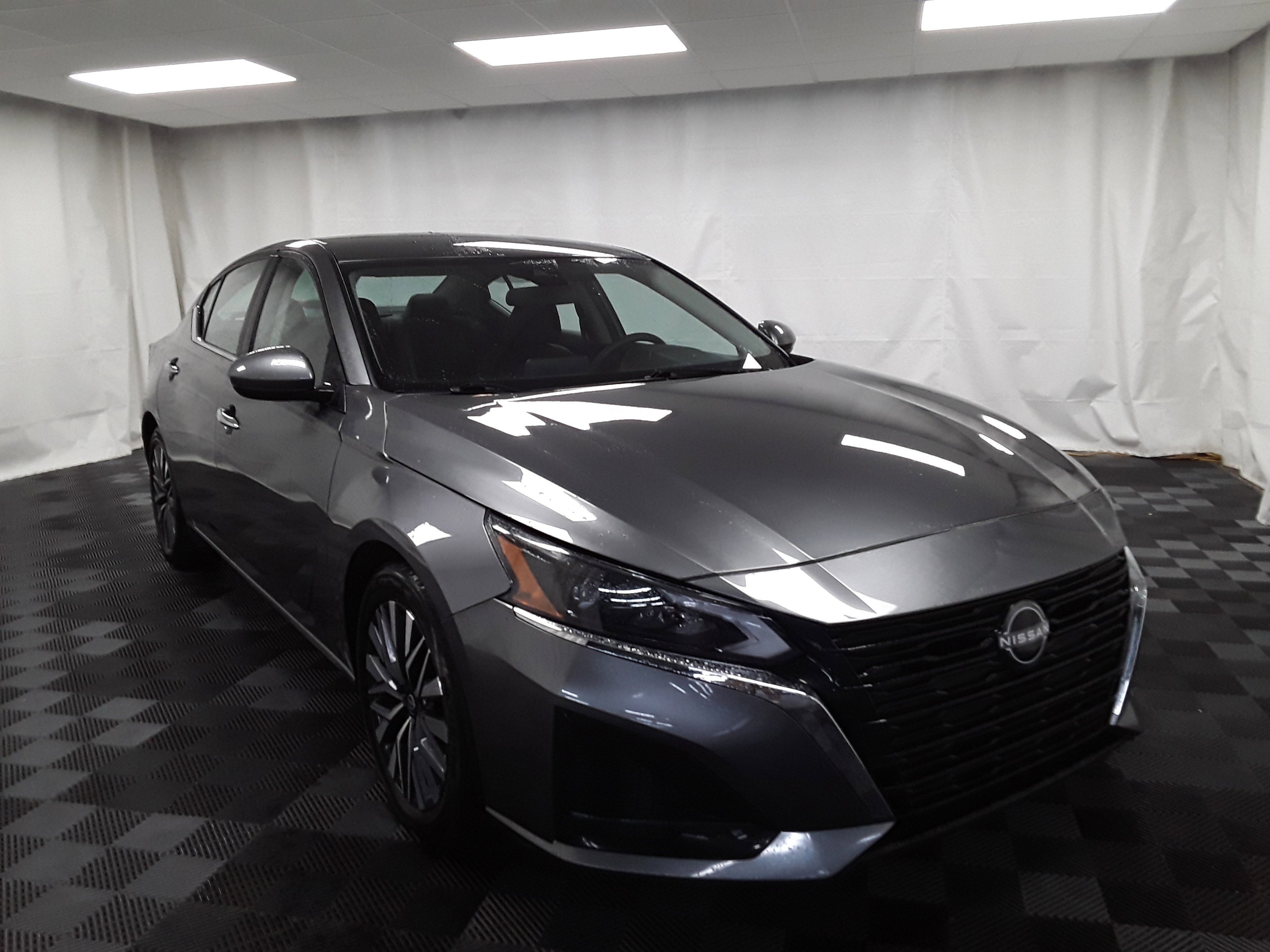 2023 Nissan Altima 2.5 SV Sedan