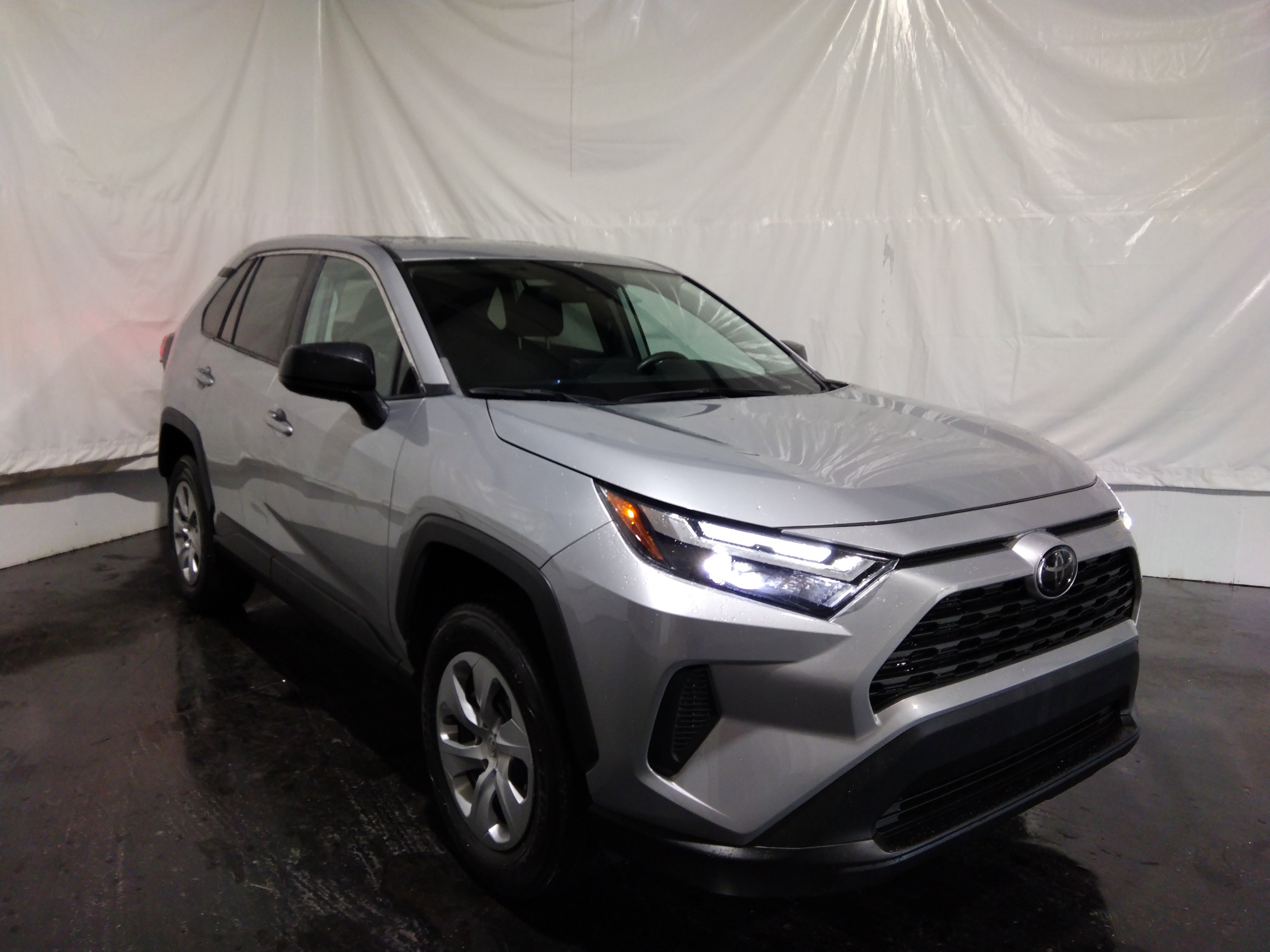 2023 Toyota RAV4 LE FWD
