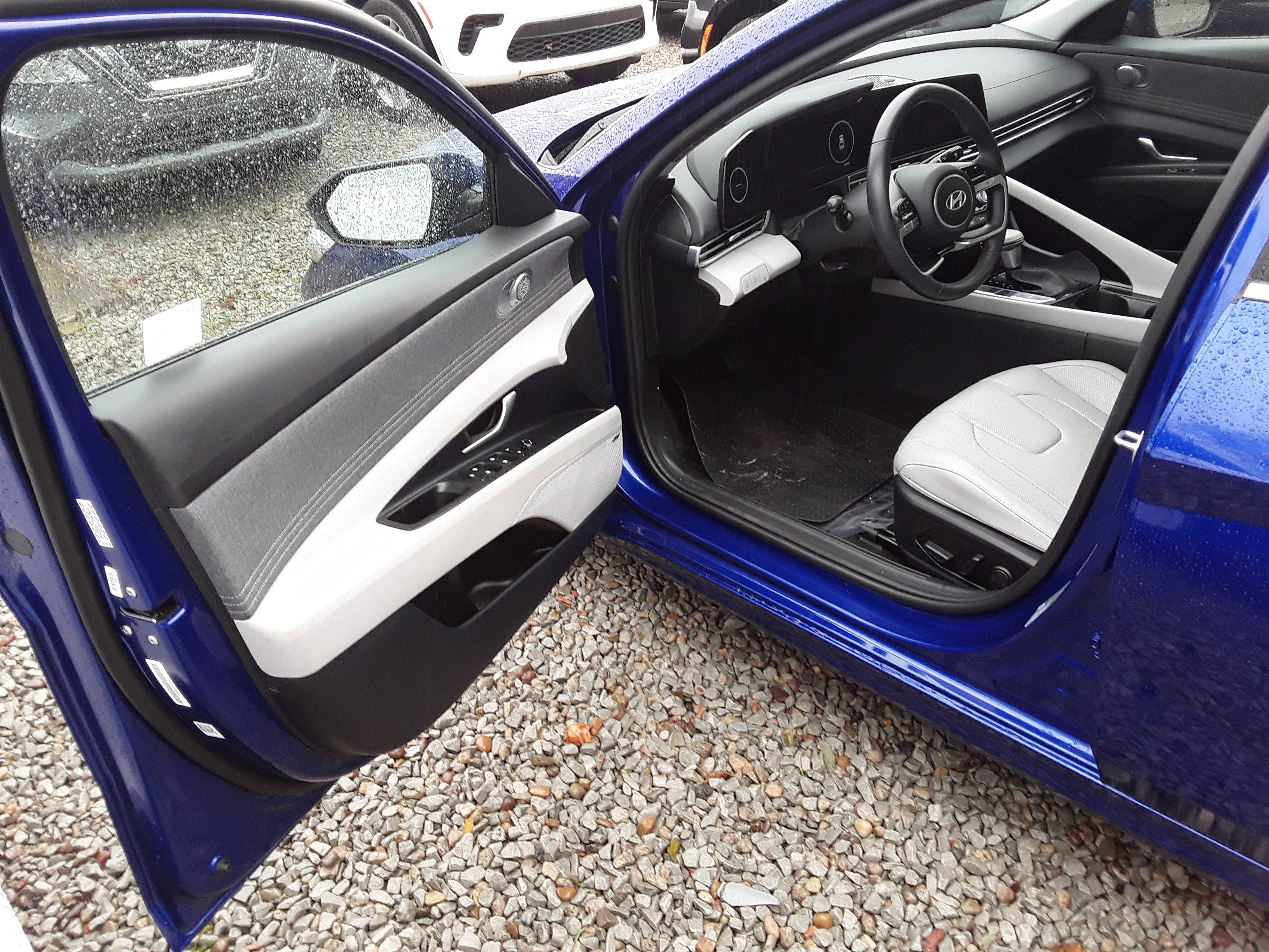 Image of Used 2025 Hyundai Elantra Hybrid Limited DCT