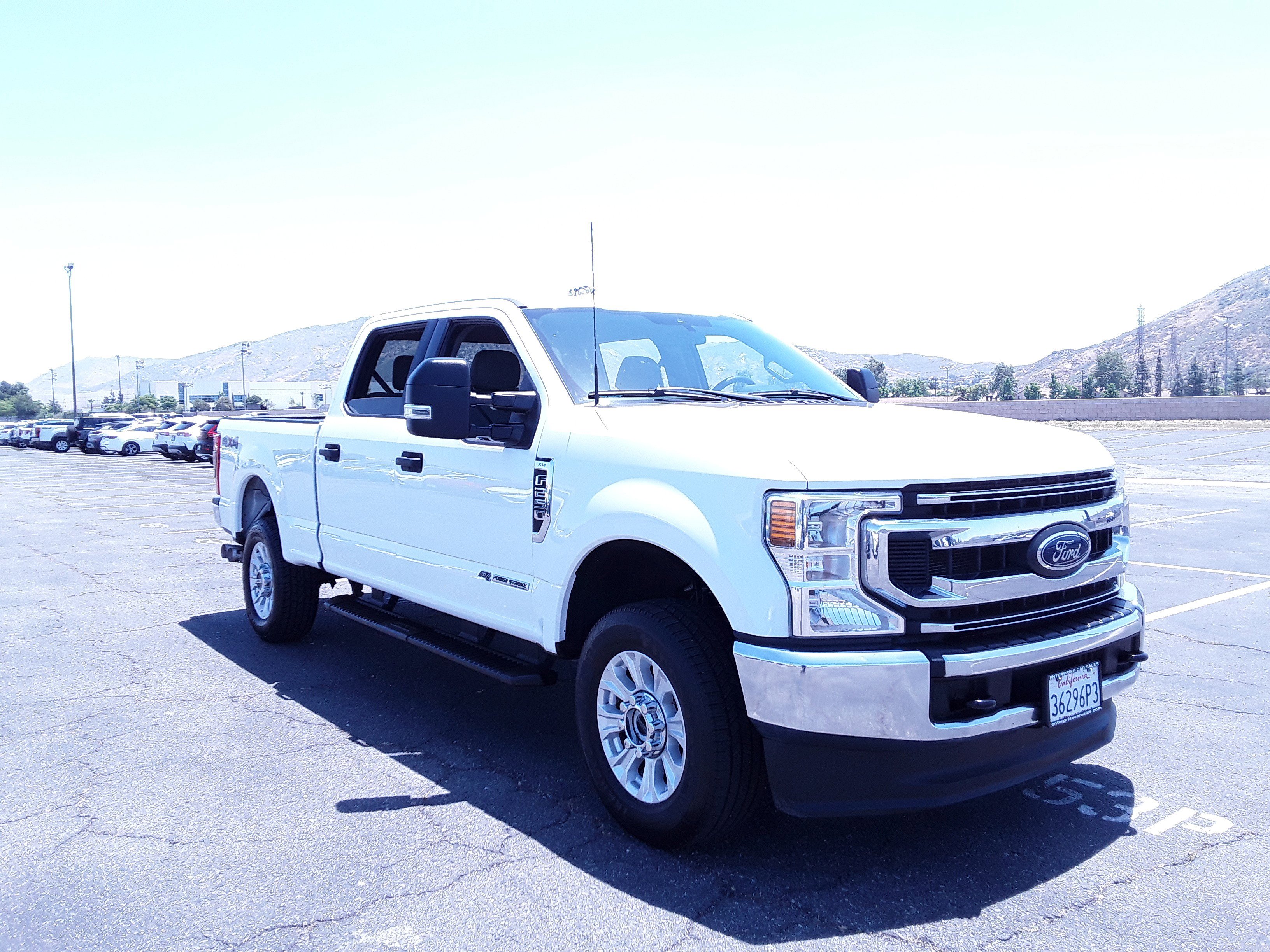 2022 Ford Super Duty F-250 SRW XLT 4WD Crew Cab 6.75' Box