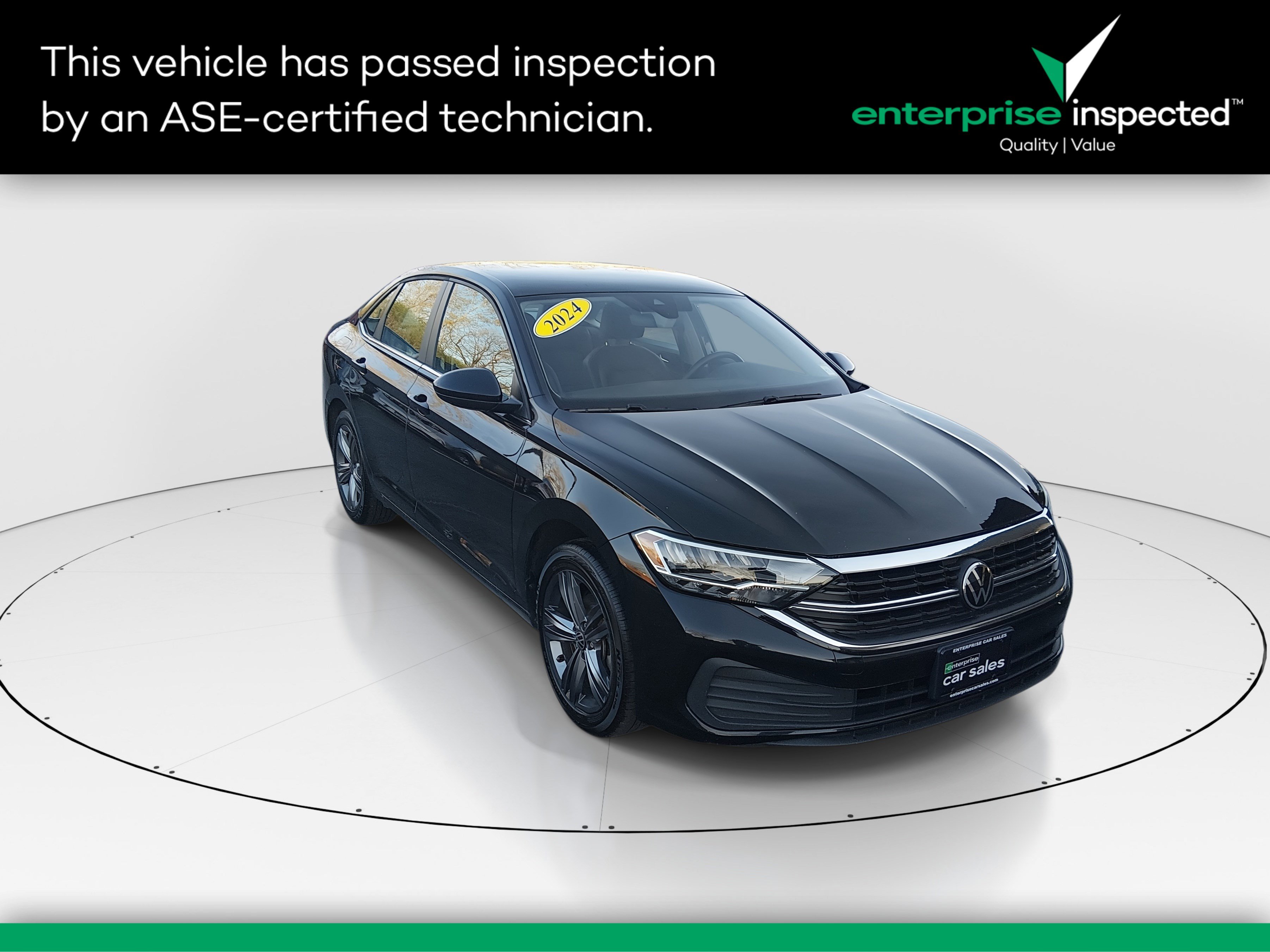 Used 2024 Volkswagen Jetta SE Auto