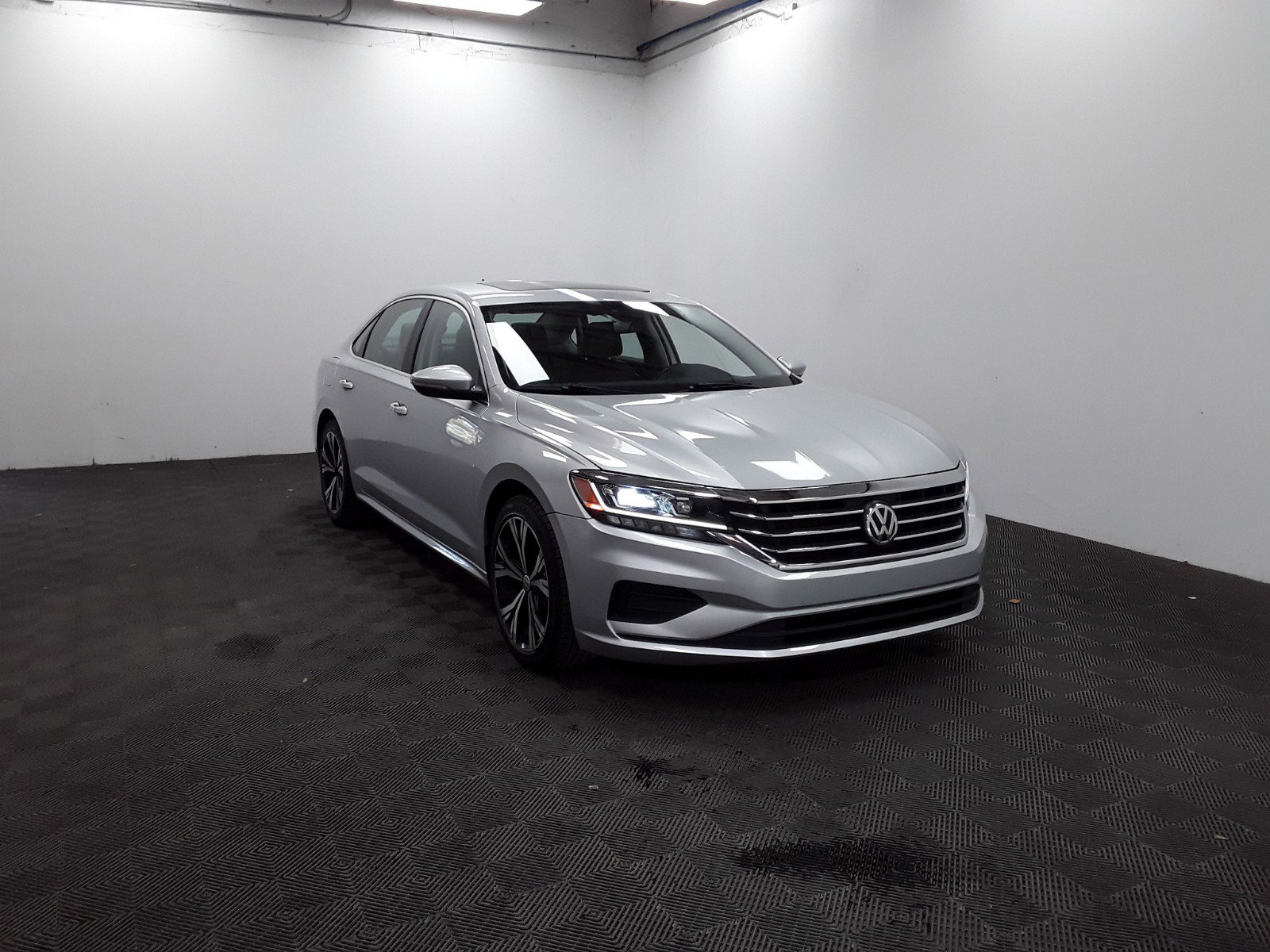 2021 Volkswagen Passat 2.0T SE Auto