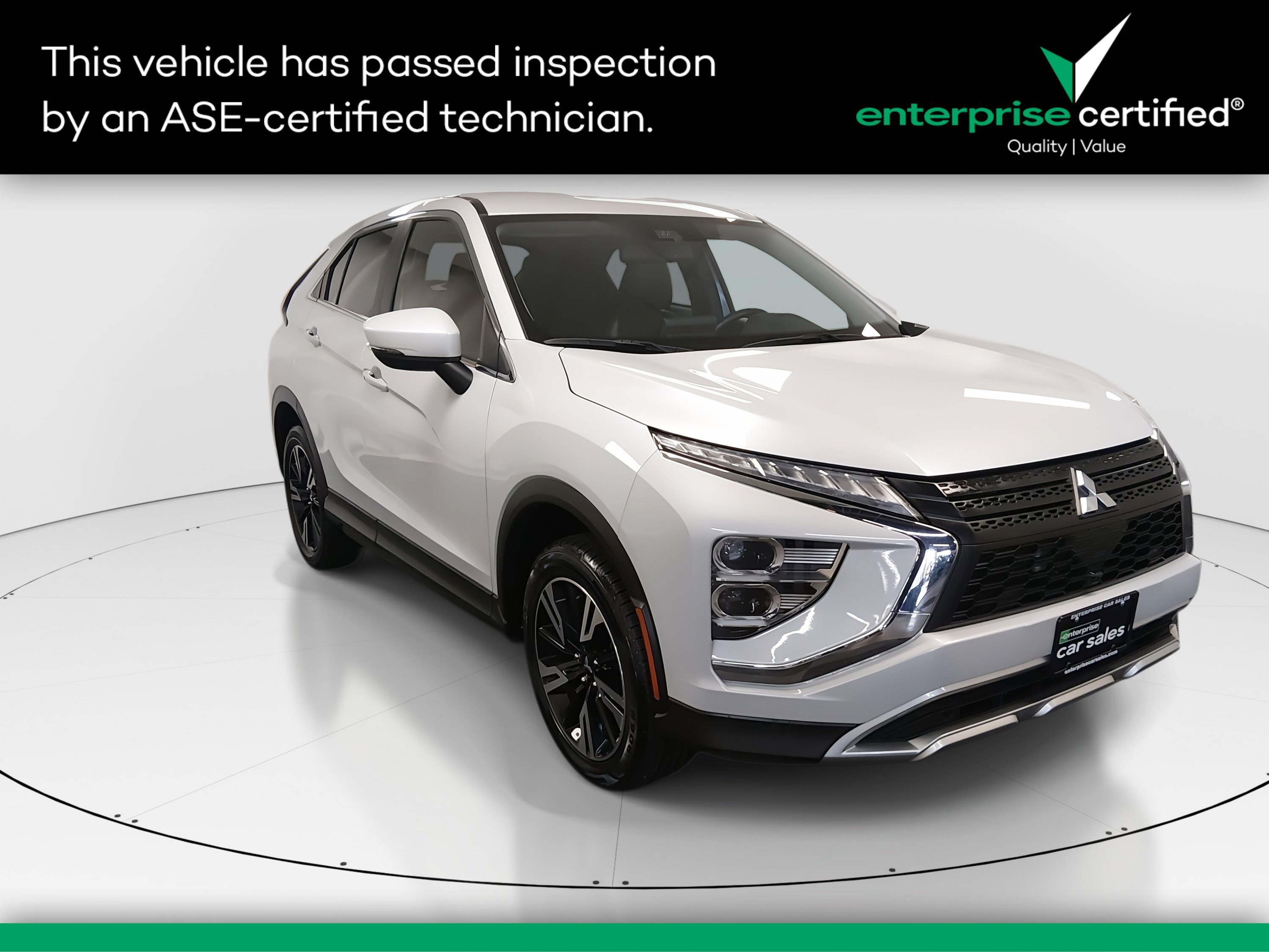 2024 Mitsubishi Eclipse Cross SE's photo